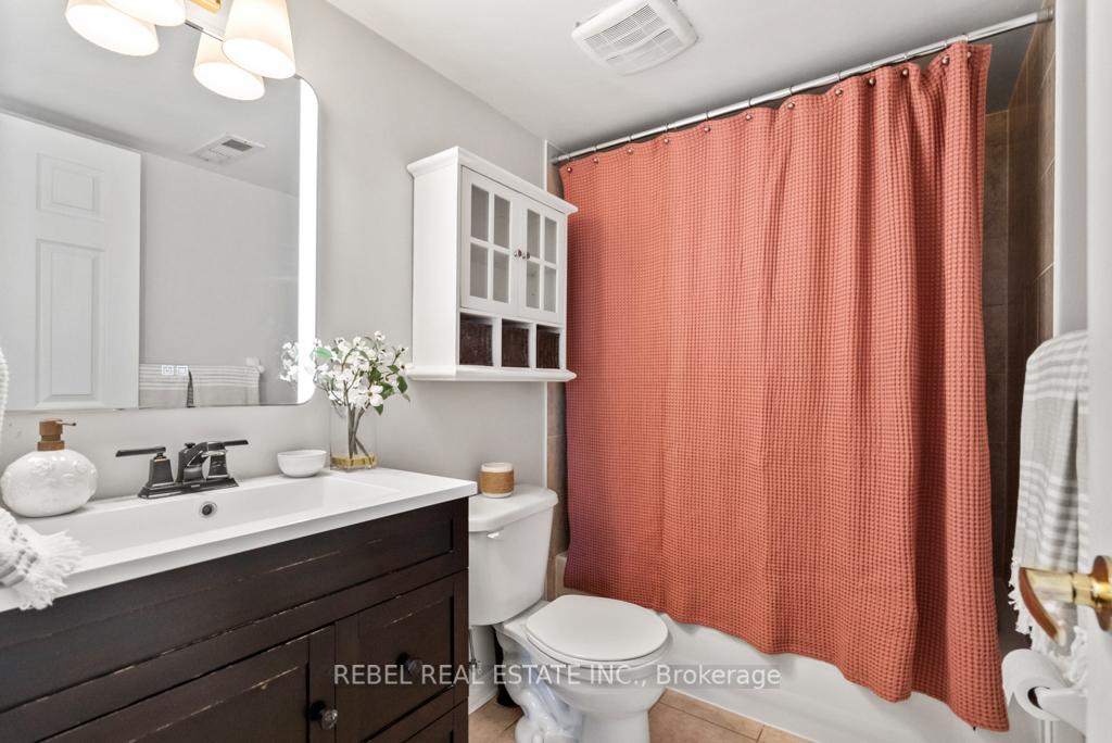 Photo 38 of Unit 3, 110 Petra Way, Whitby, Pringle Creek — HOMEH