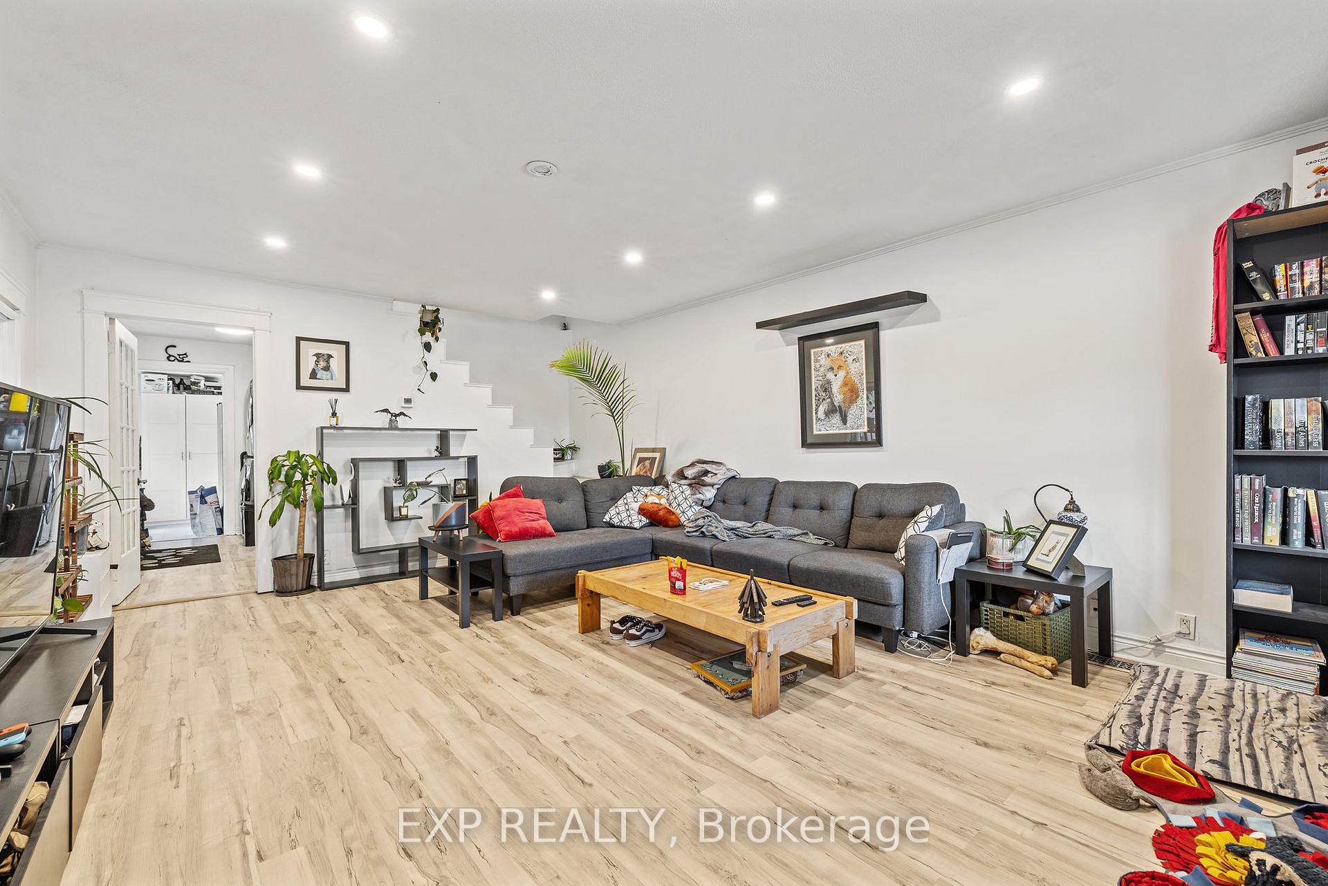 Photo 6 of 237 Victoria Road S, Guelph, St. Patrick's Ward — HOMEH