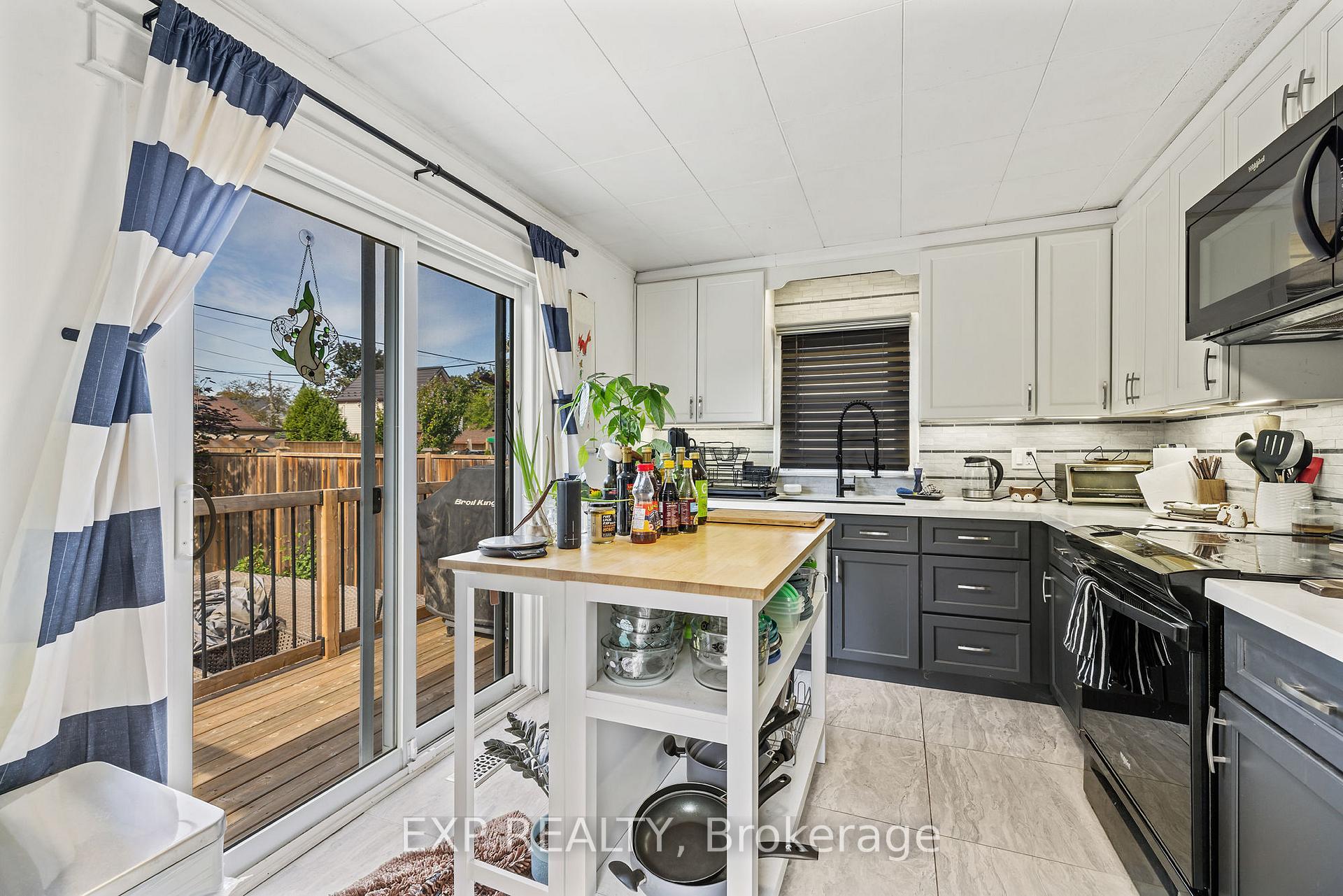 Photo 10 of 237 Victoria Road S, Guelph, St. Patrick's Ward — HOMEH