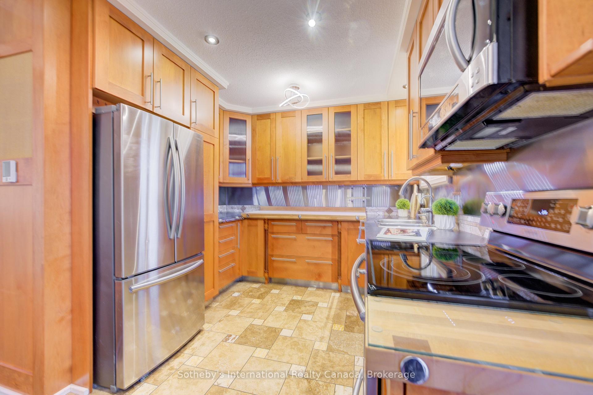 Photo 6 of Unit 52, 49 Cedarwoods Crescent, Kitchener — HOMEH