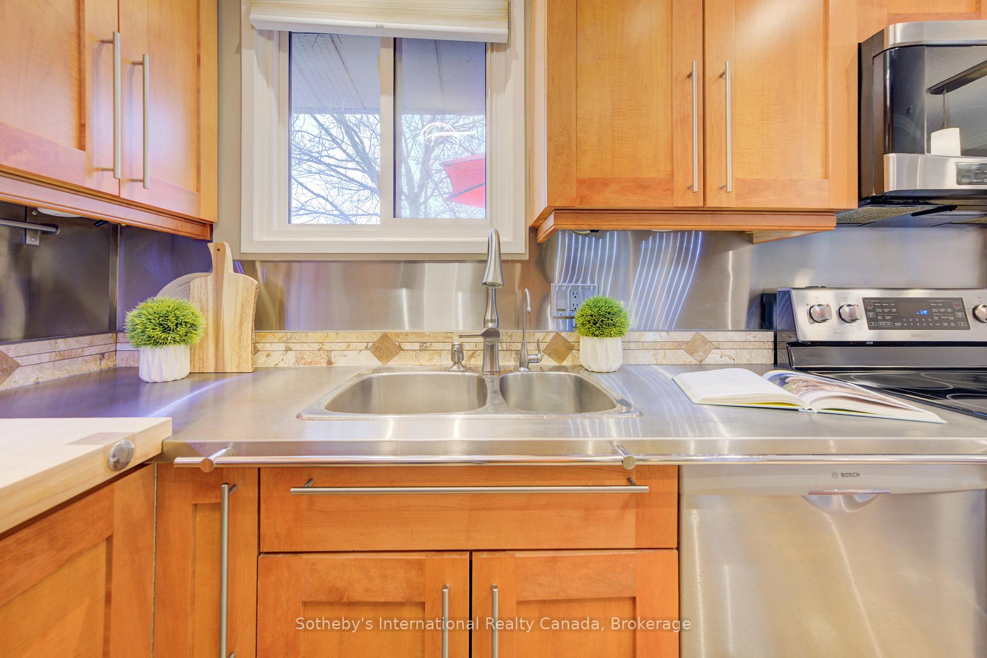 Photo 10 of Unit 52, 49 Cedarwoods Crescent, Kitchener — HOMEH