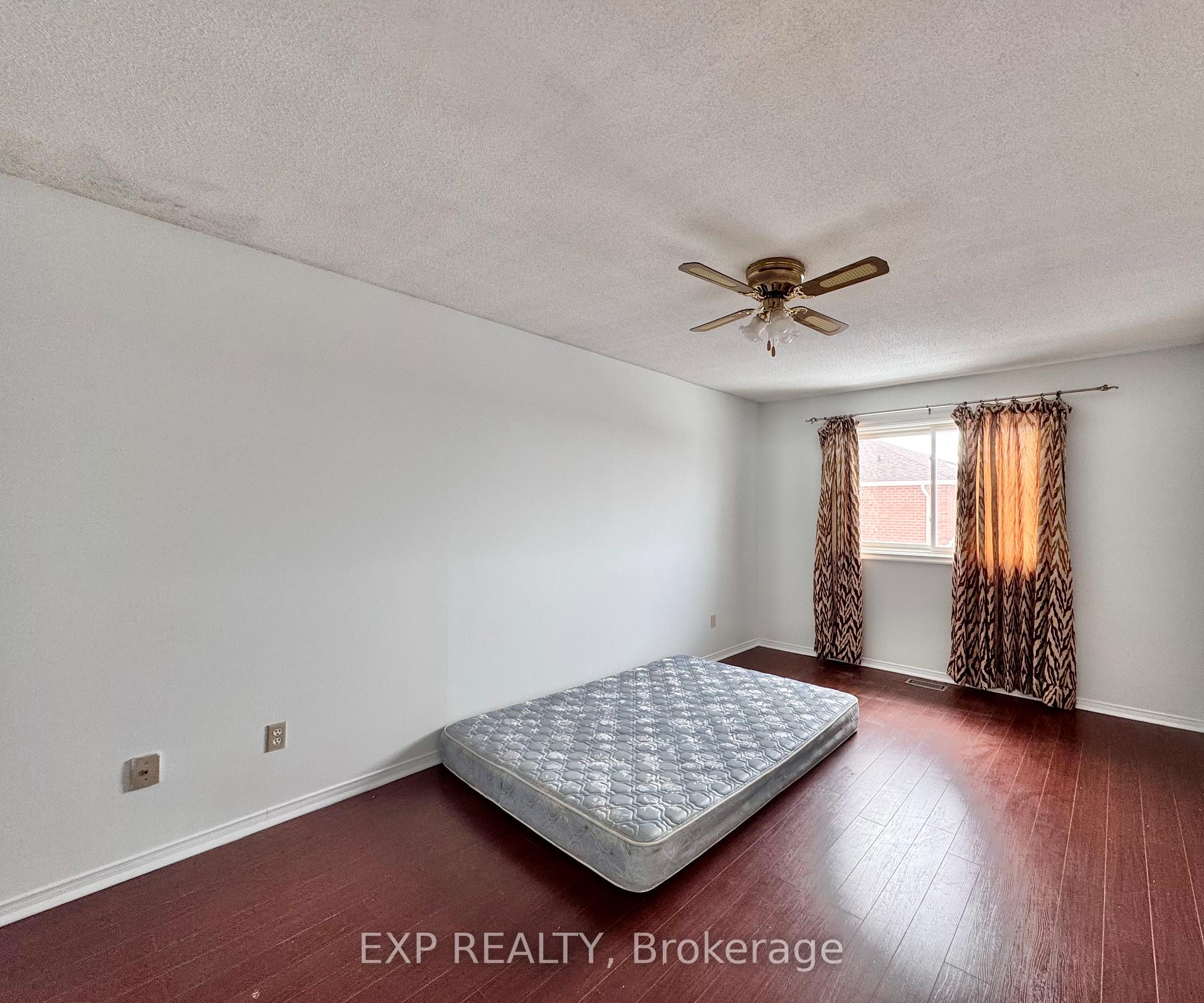 Photo 10 of Unit UPPER LEVEL, 1 Oaklea Boulevard, Brampton, Fletcher's Creek South — HOMEH