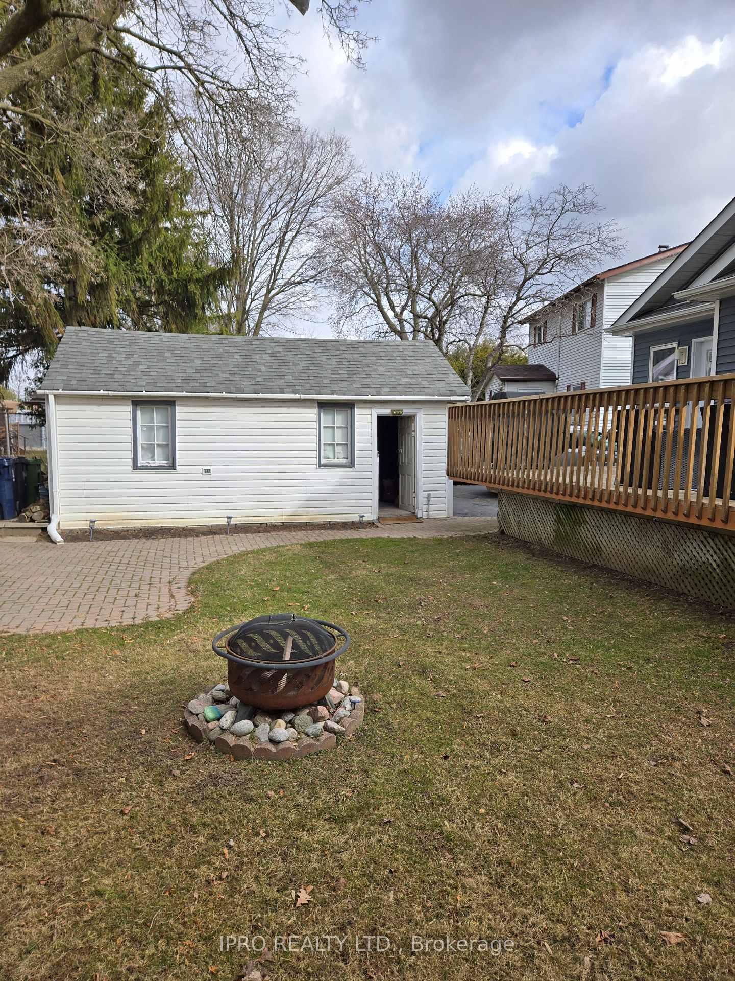 Photo 4 of 16 Topham Road, Toronto, O'Connor-Parkview — HOMEH