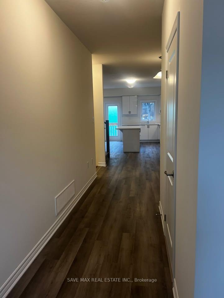 Photo 3 of Unit 69, 305 Garner Road W, Hamilton, Ancaster — HOMEH