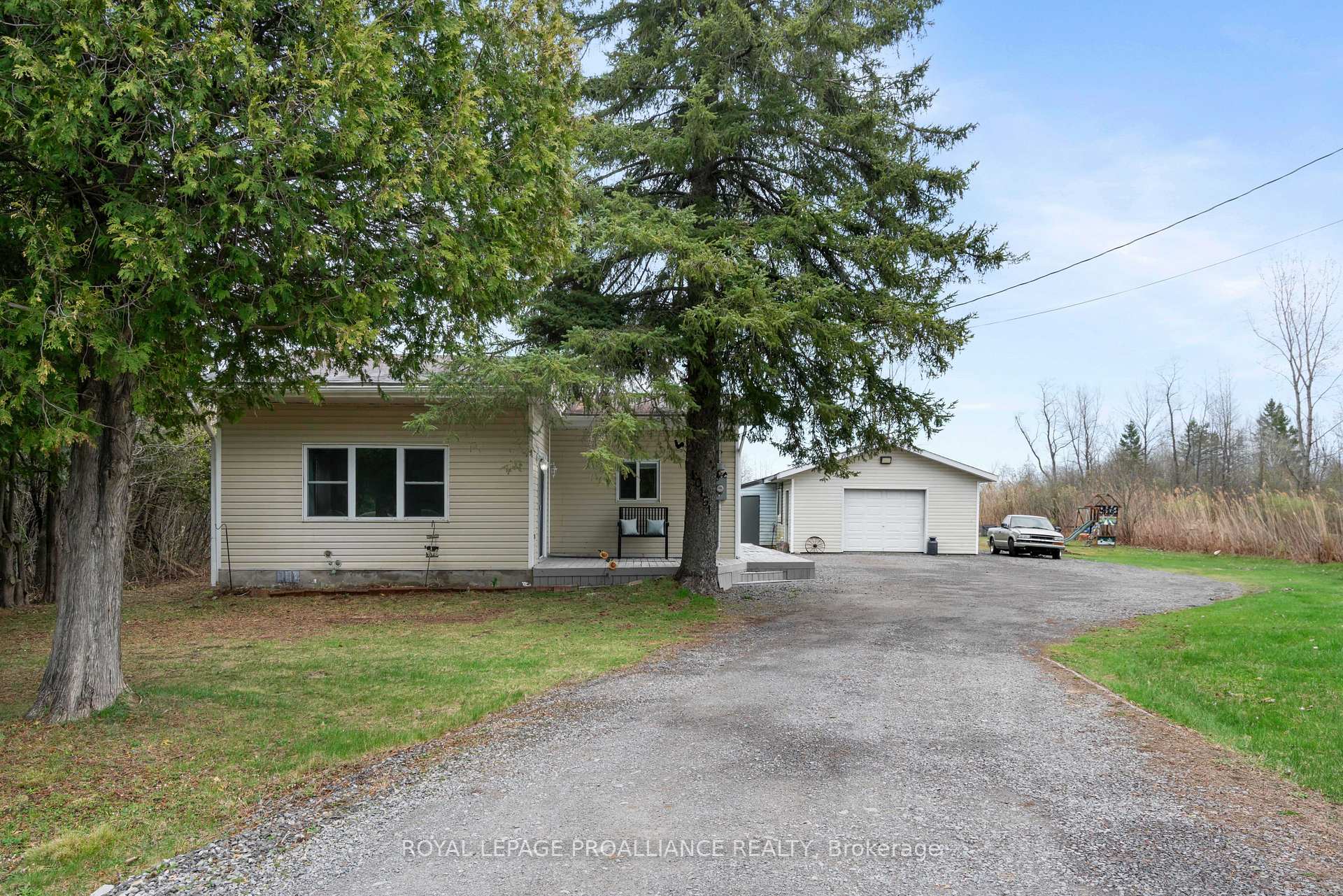 Photo 3 of 10151 County Rd 15, Augusta, Augusta Twp — HOMEH