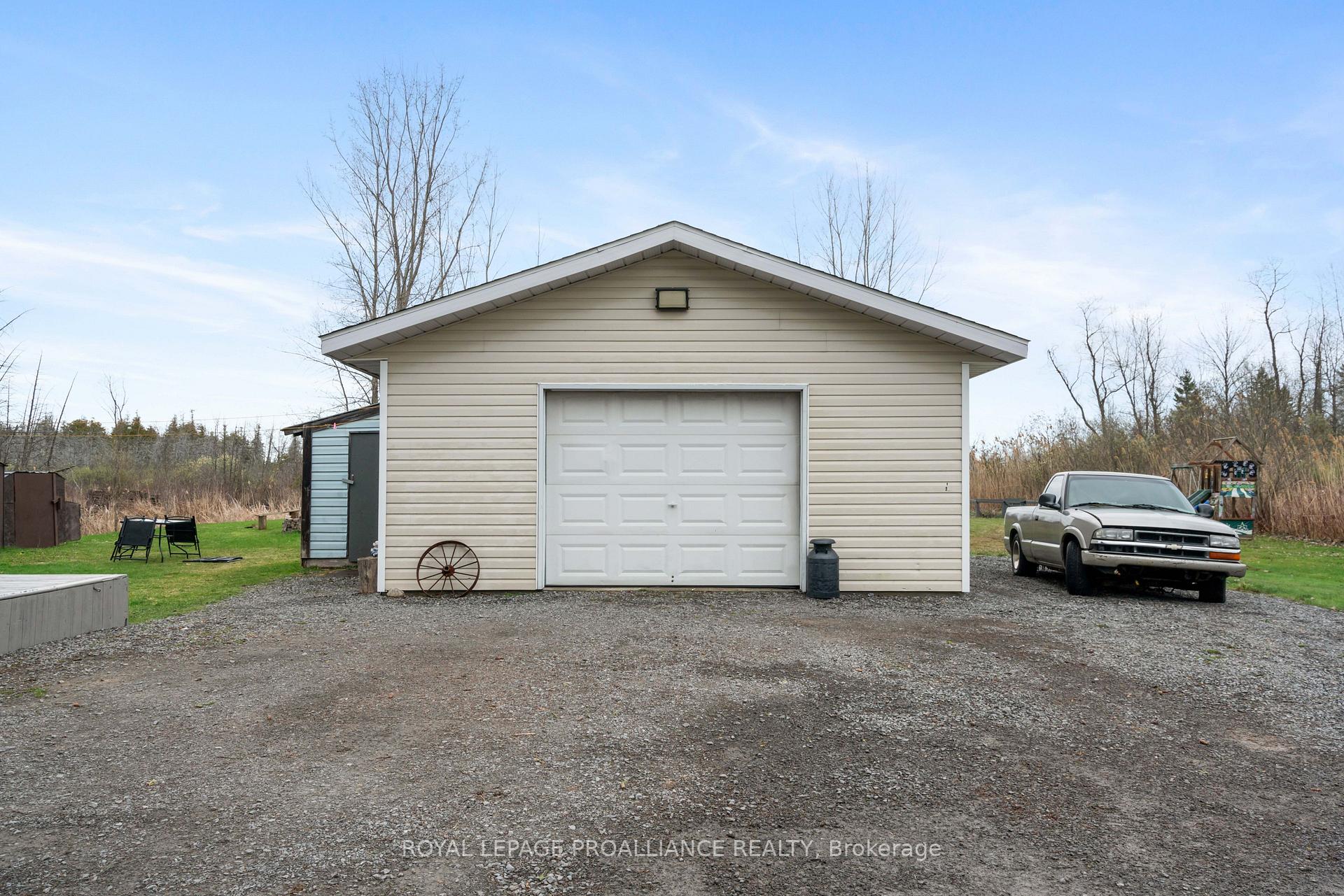 Photo 5 of 10151 County Rd 15, Augusta, Augusta Twp — HOMEH
