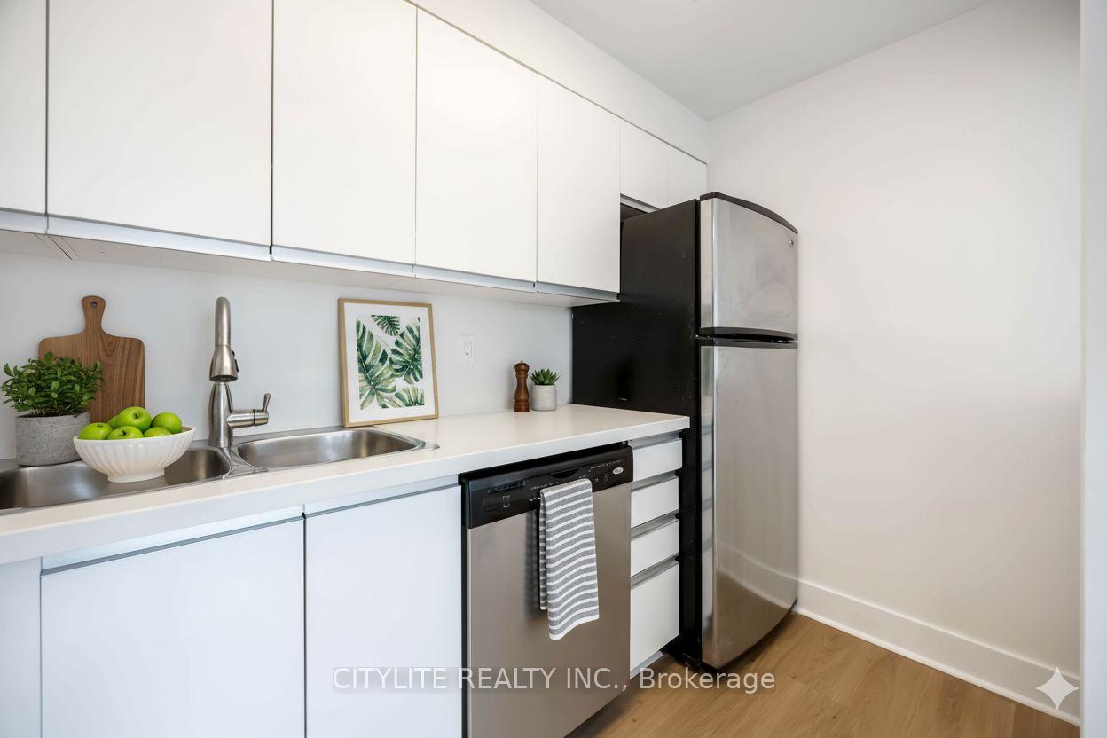 Photo 35 of Unit 902, 1901 Yonge Street, Toronto, Mount Pleasant West — HOMEH