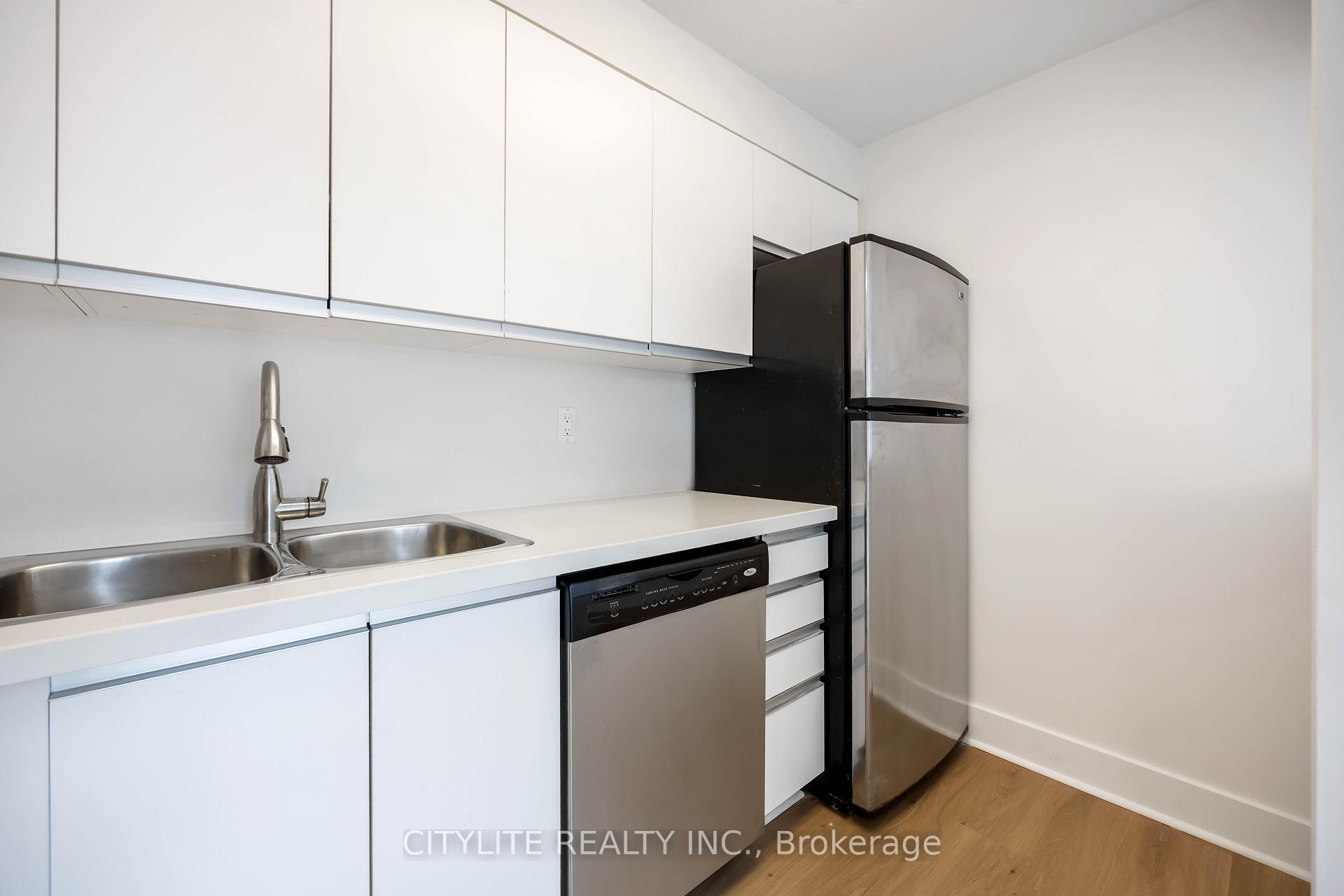 Photo 36 of Unit 902, 1901 Yonge Street, Toronto, Mount Pleasant West — HOMEH