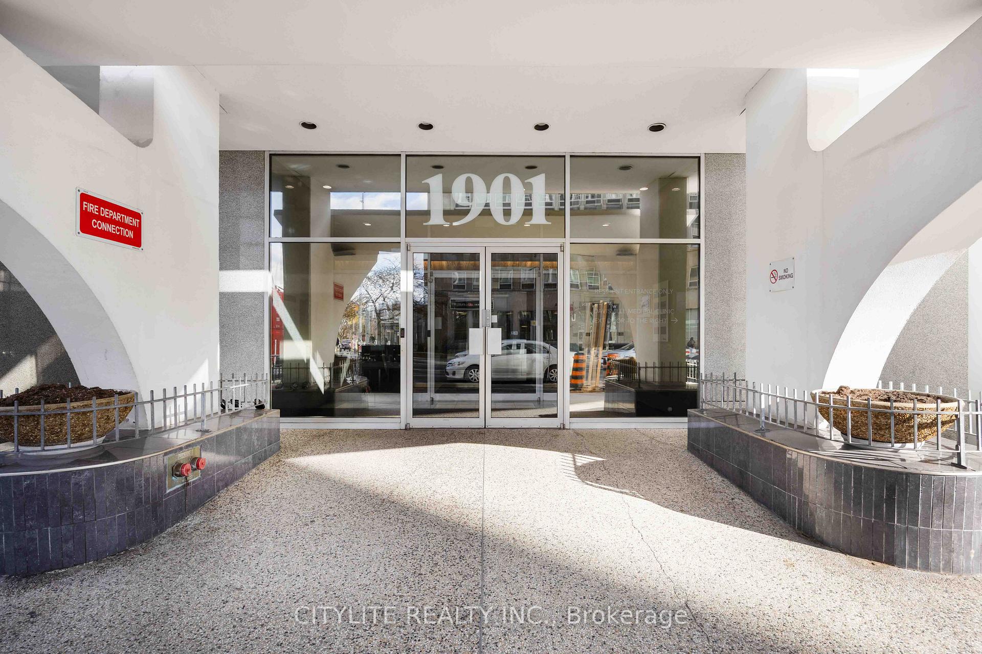Photo 3 of Unit 902, 1901 Yonge Street, Toronto, Mount Pleasant West — HOMEH