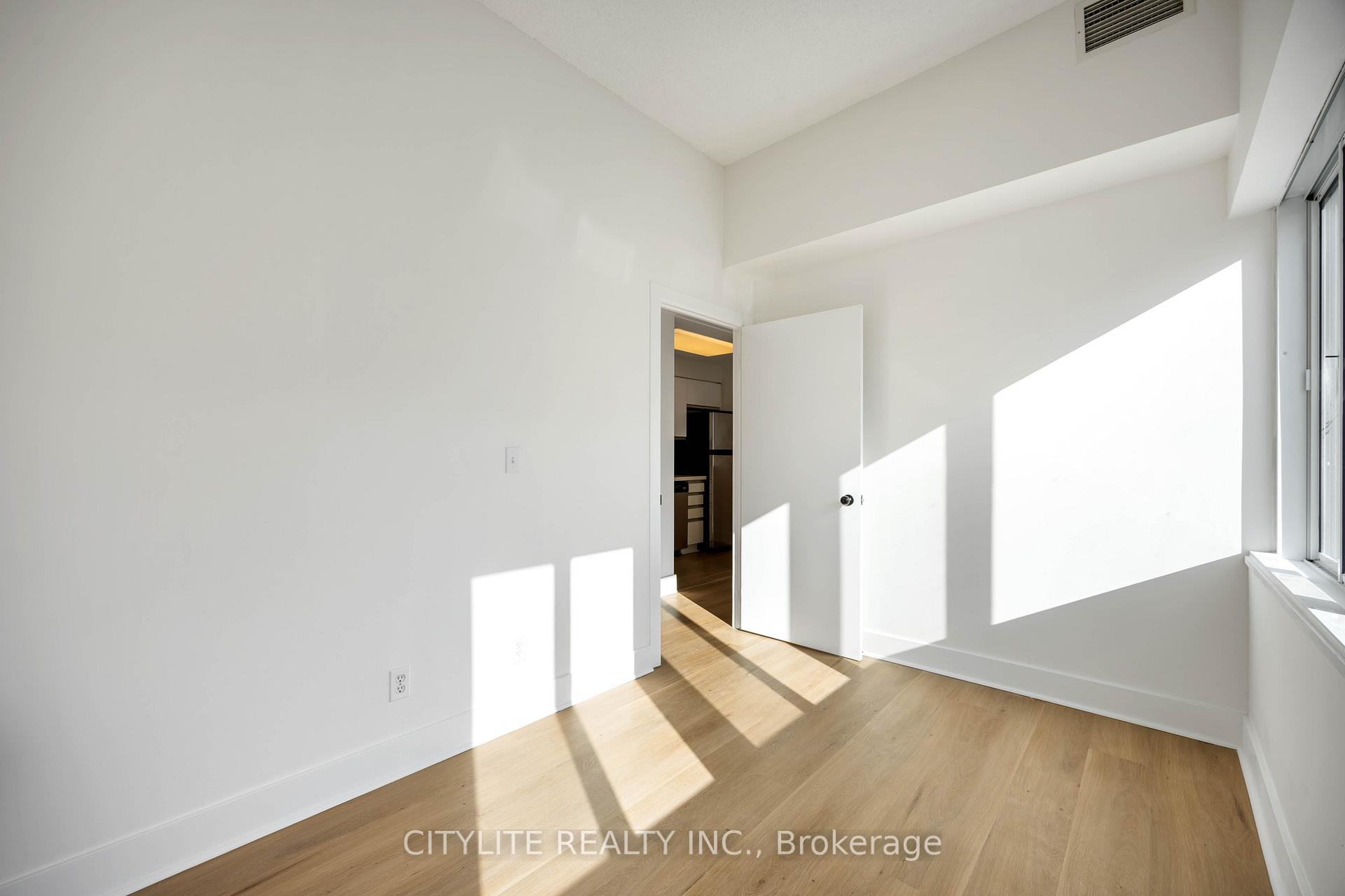 Photo 12 of Unit 902, 1901 Yonge Street, Toronto, Mount Pleasant West — HOMEH