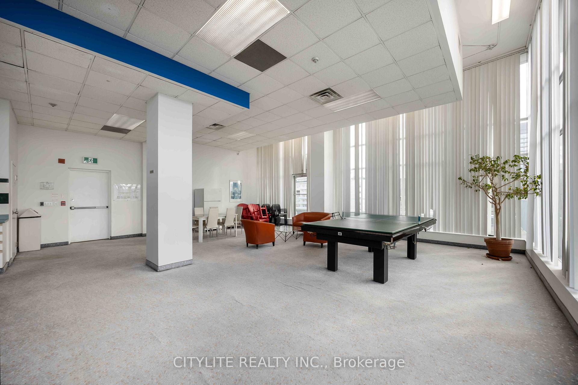 Photo 17 of Unit 902, 1901 Yonge Street, Toronto, Mount Pleasant West — HOMEH