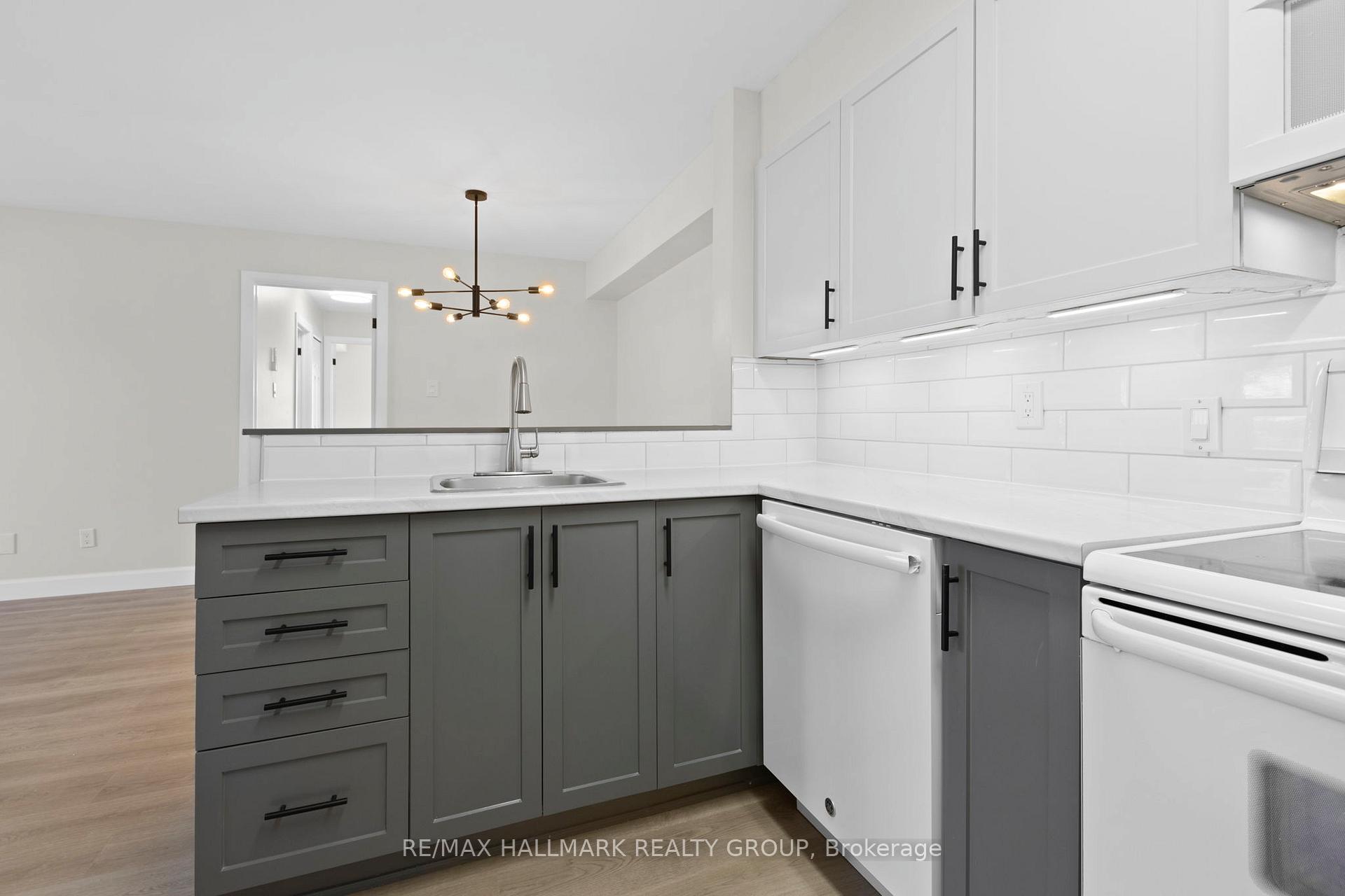 Photo 8 of Unit 100, 455 Canteval Terrace, Ottawa, Fallingbrook/Pineridge — HOMEH
