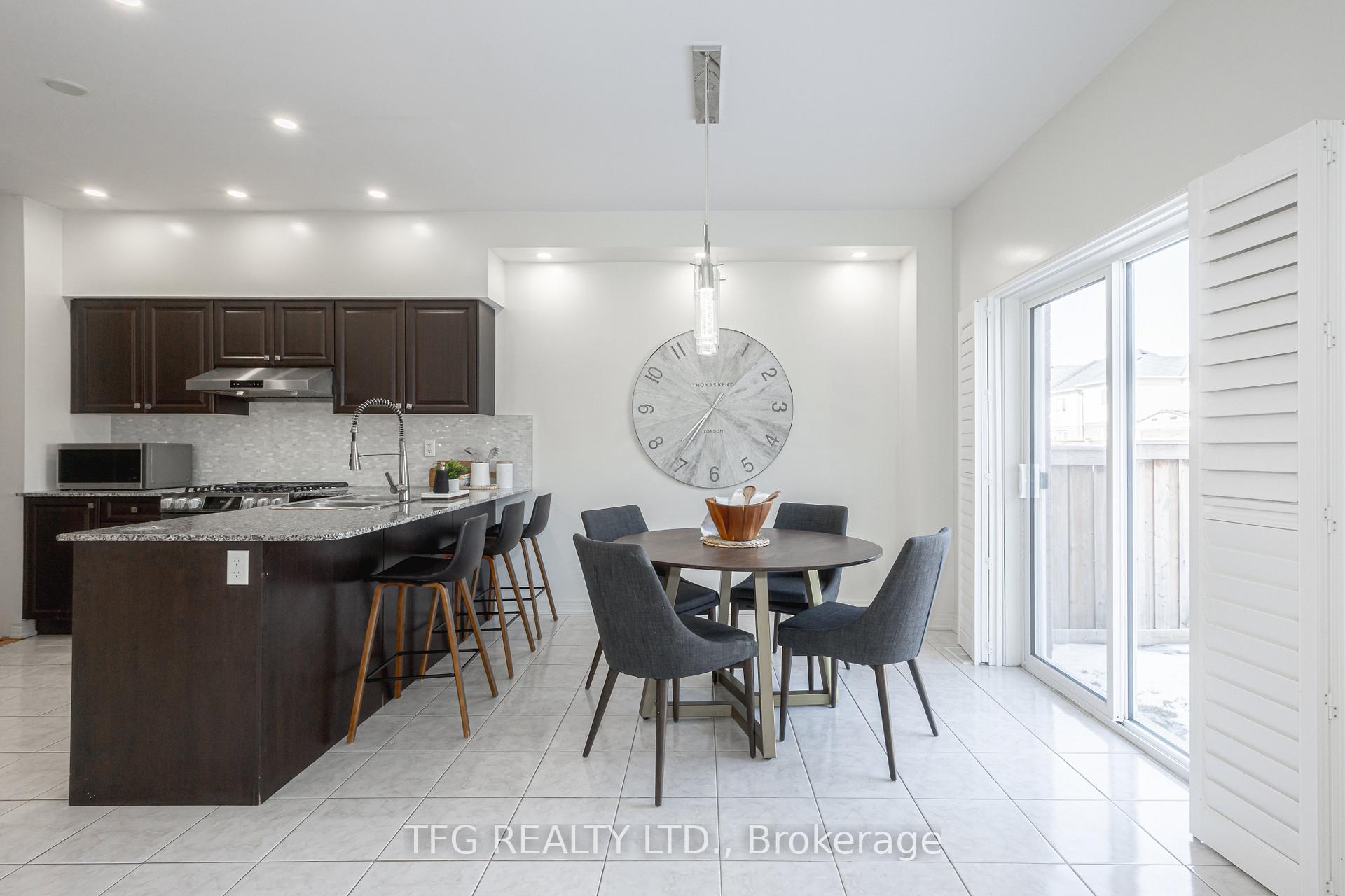 Photo 12 of 6 Henry Smith Avenue, Clarington, Bowmanville — HOMEH