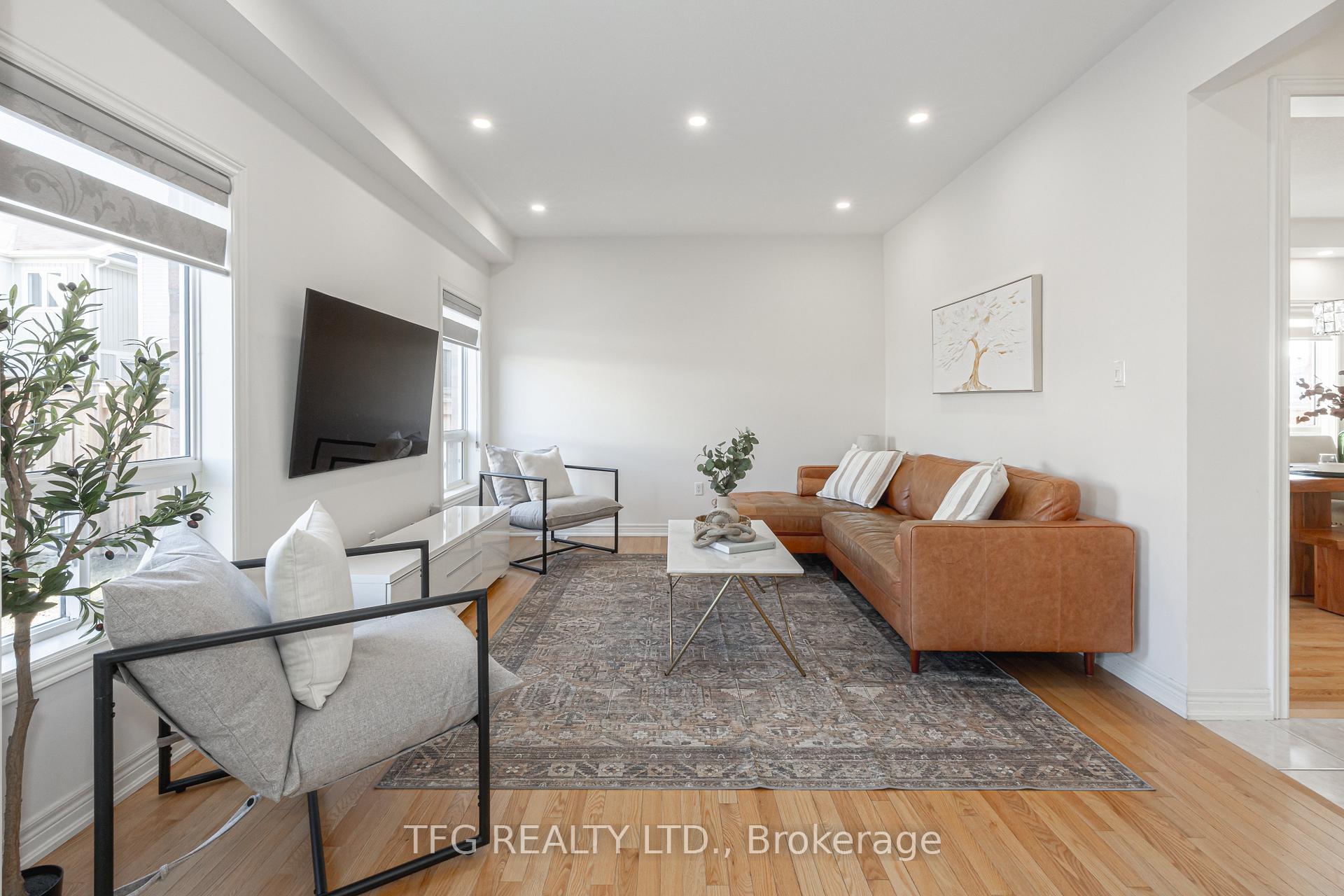 Photo 15 of 6 Henry Smith Avenue, Clarington, Bowmanville — HOMEH