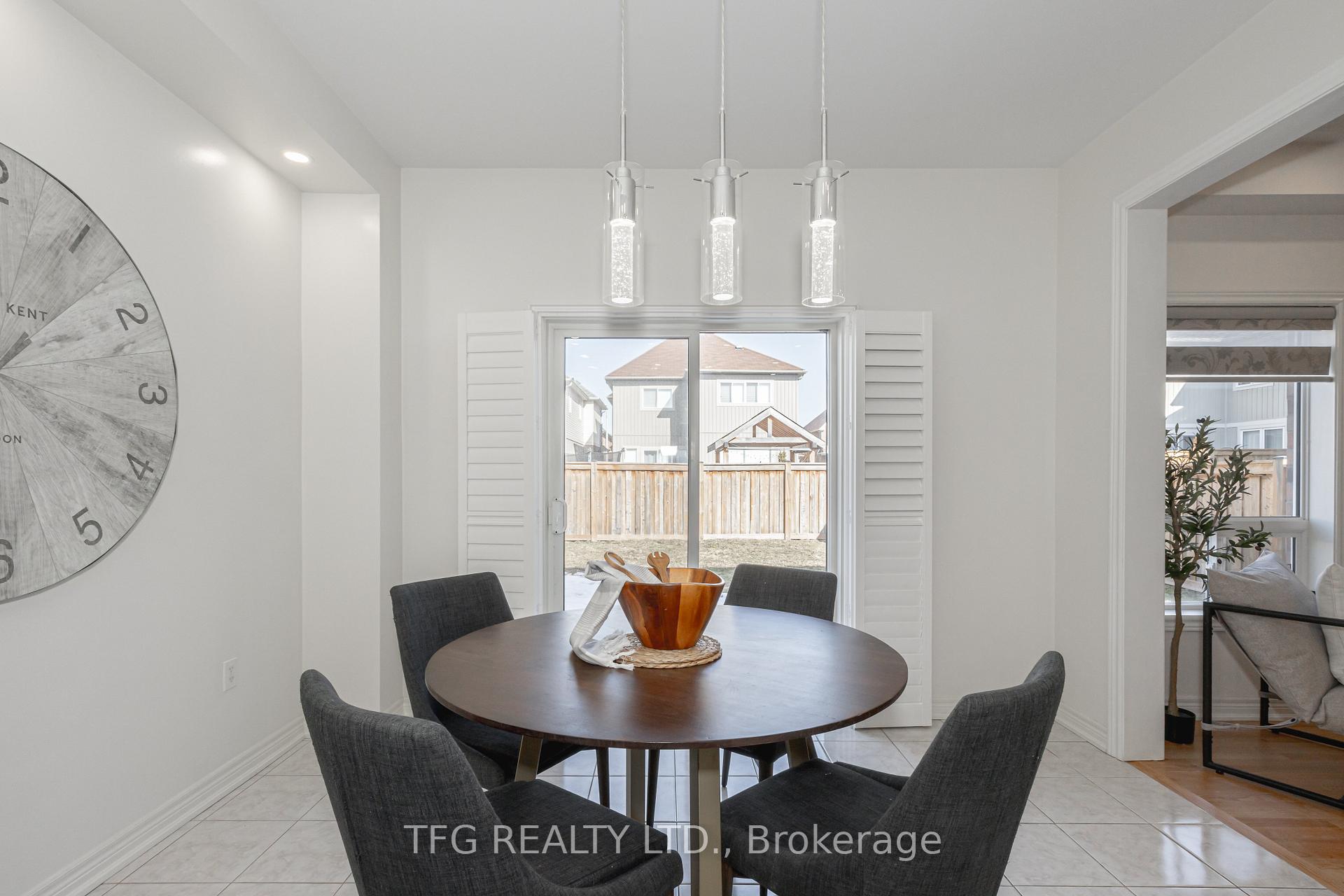Photo 17 of 6 Henry Smith Avenue, Clarington, Bowmanville — HOMEH