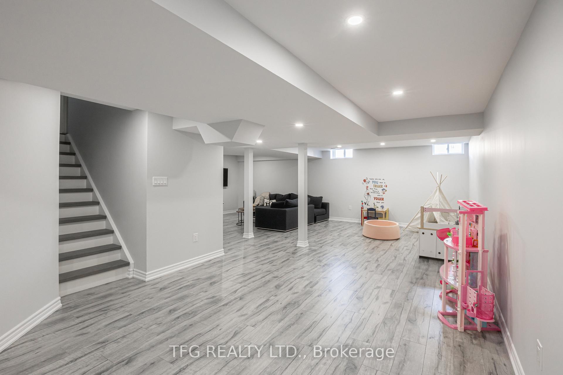 Photo 37 of 6 Henry Smith Avenue, Clarington, Bowmanville — HOMEH