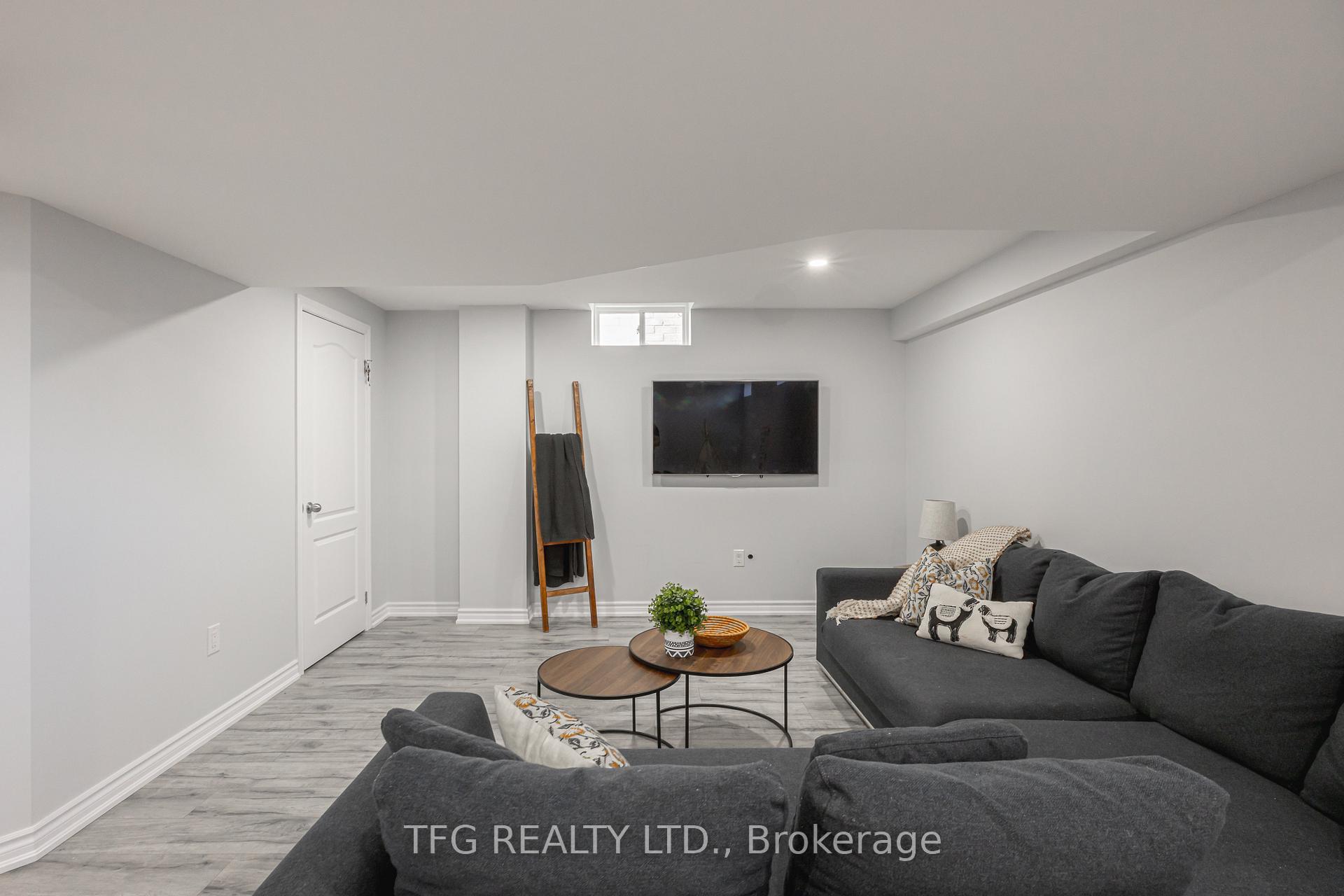 Photo 39 of 6 Henry Smith Avenue, Clarington, Bowmanville — HOMEH