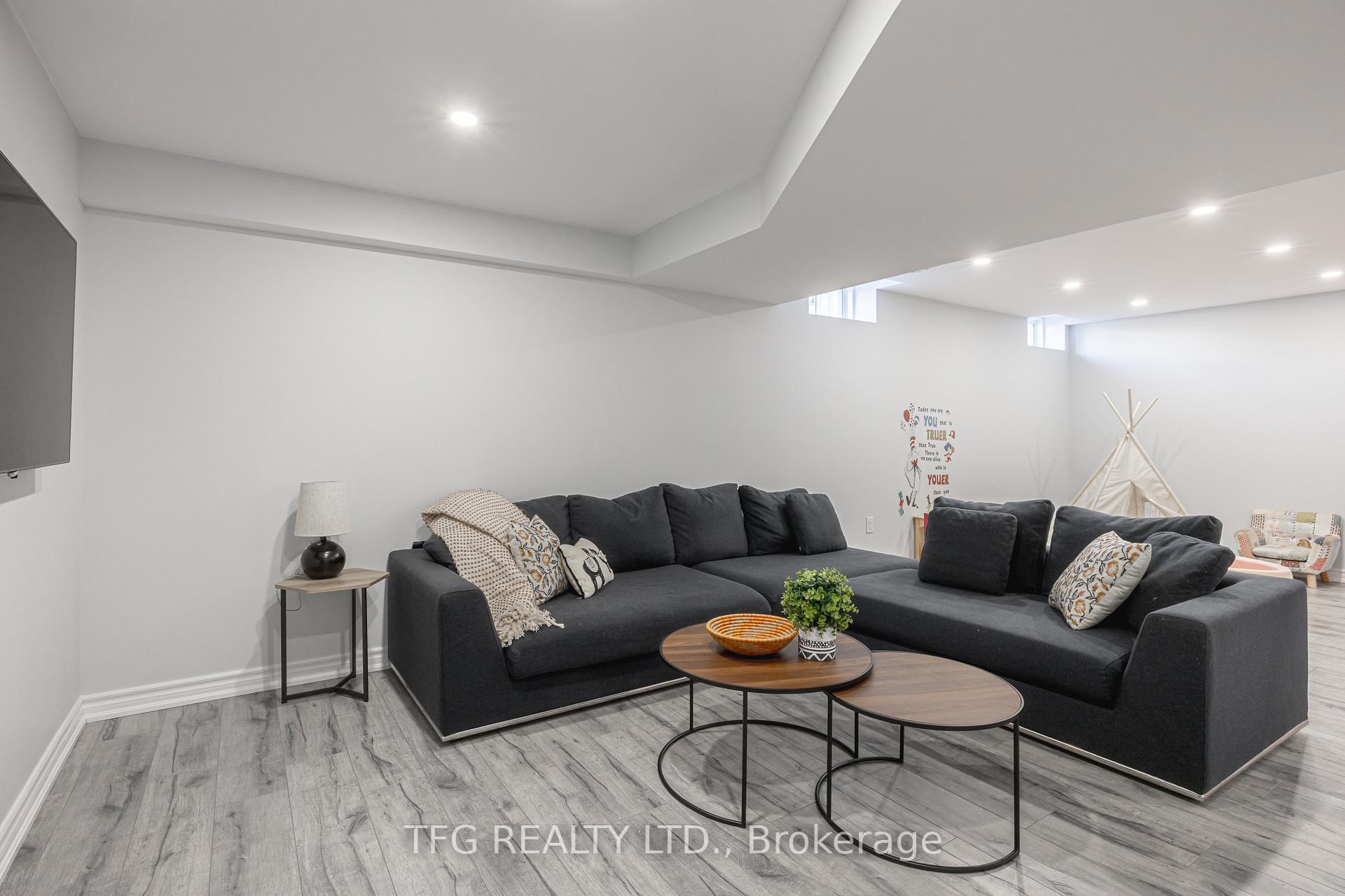 Photo 40 of 6 Henry Smith Avenue, Clarington, Bowmanville — HOMEH