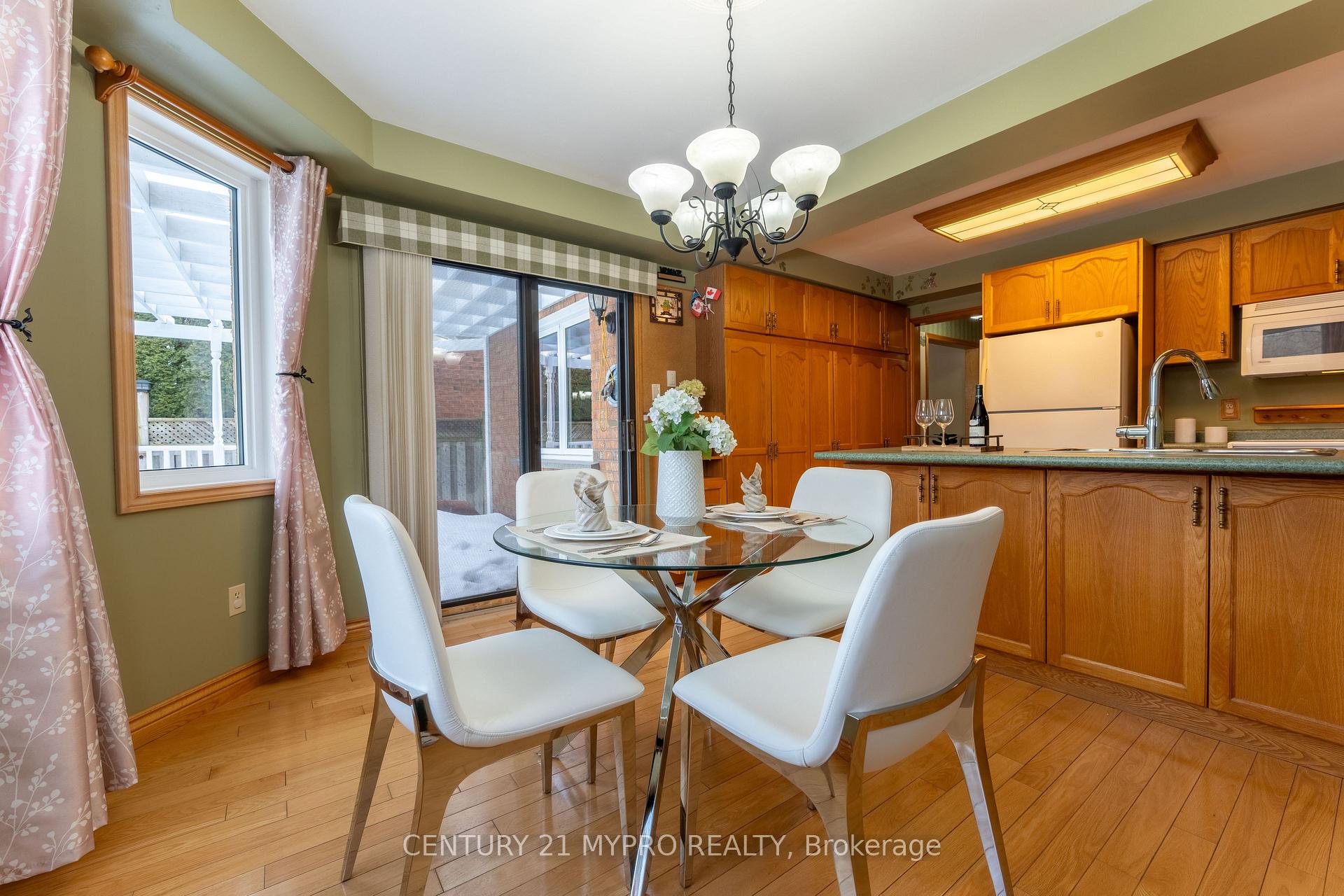 Photo 13 of 39 Ingleborough Drive, Whitby, Blue Grass Meadows — HOMEH