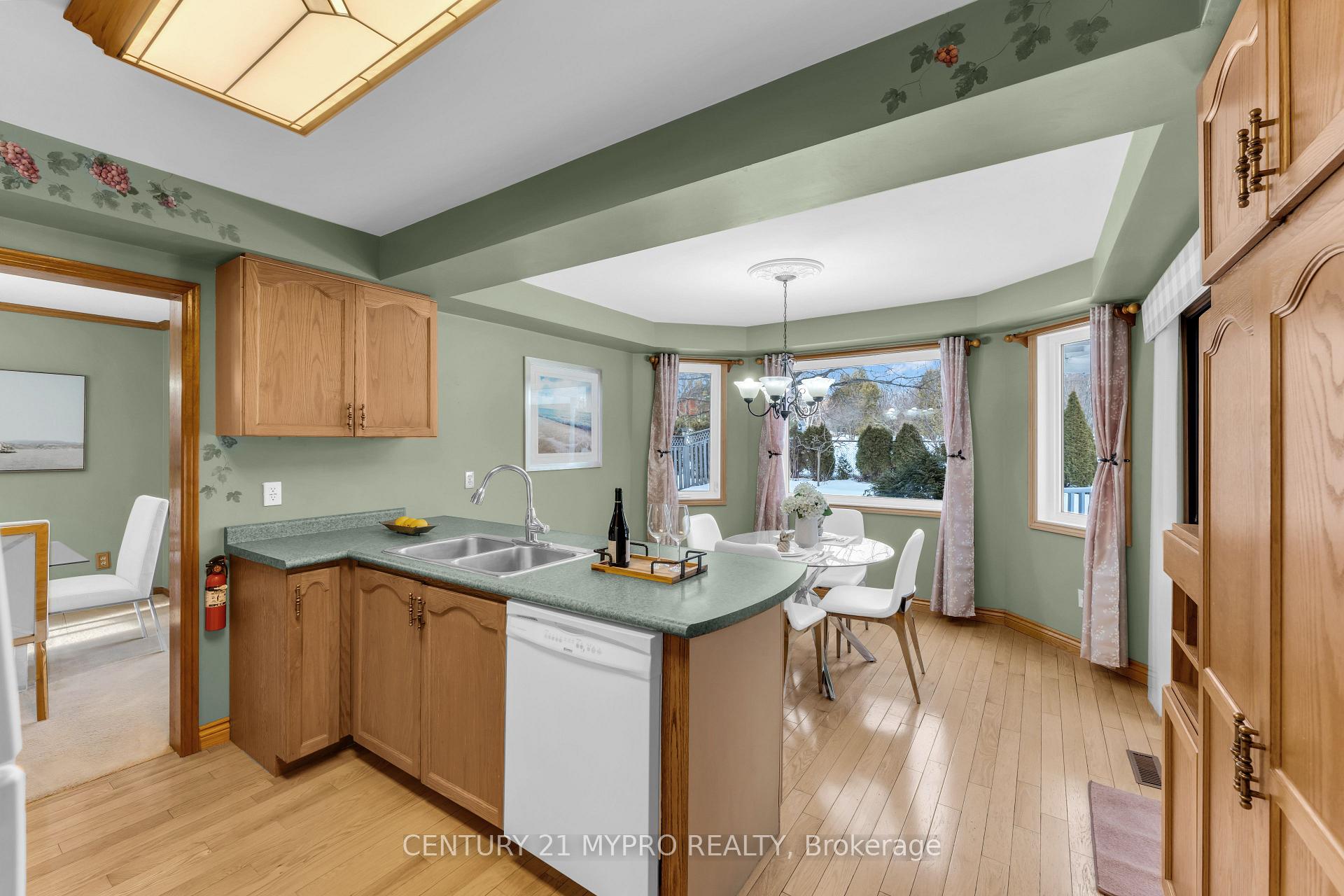 Photo 14 of 39 Ingleborough Drive, Whitby, Blue Grass Meadows — HOMEH