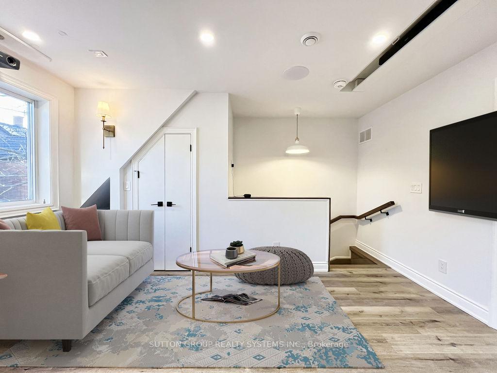 Photo 4 of Unit Upper, 340 Main Street Lane, Toronto, East End-Danforth — HOMEH