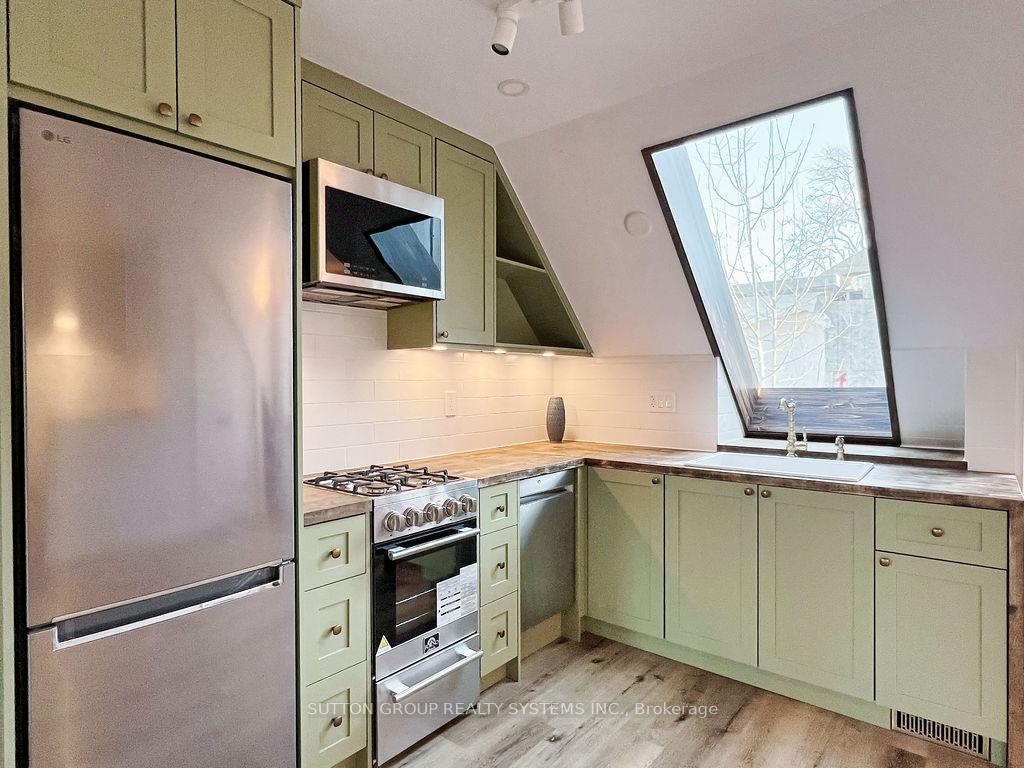 Photo 6 of Unit Upper, 340 Main Street Lane, Toronto, East End-Danforth — HOMEH