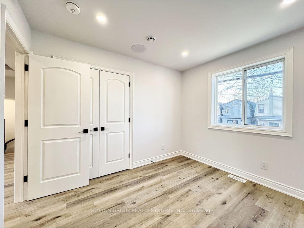 Photo 13 of Unit Upper, 340 Main Street Lane, Toronto, East End-Danforth — HOMEH