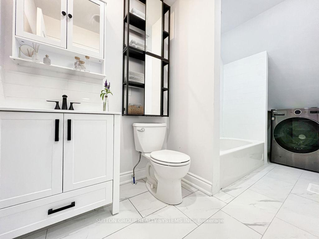 Photo 15 of Unit Upper, 340 Main Street Lane, Toronto, East End-Danforth — HOMEH