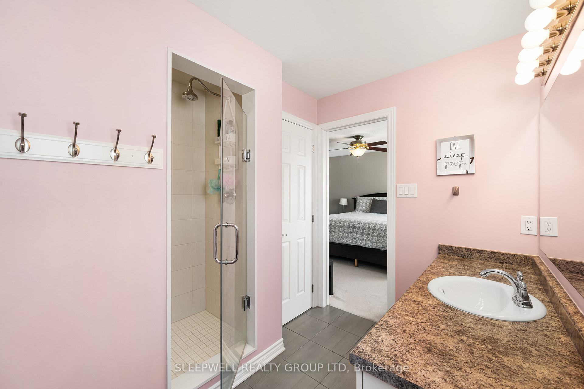 Photo 33 of 566 Meadowcreek Circle, Ottawa, Kanata - Emerald Meadows/Trailwest — HOMEH