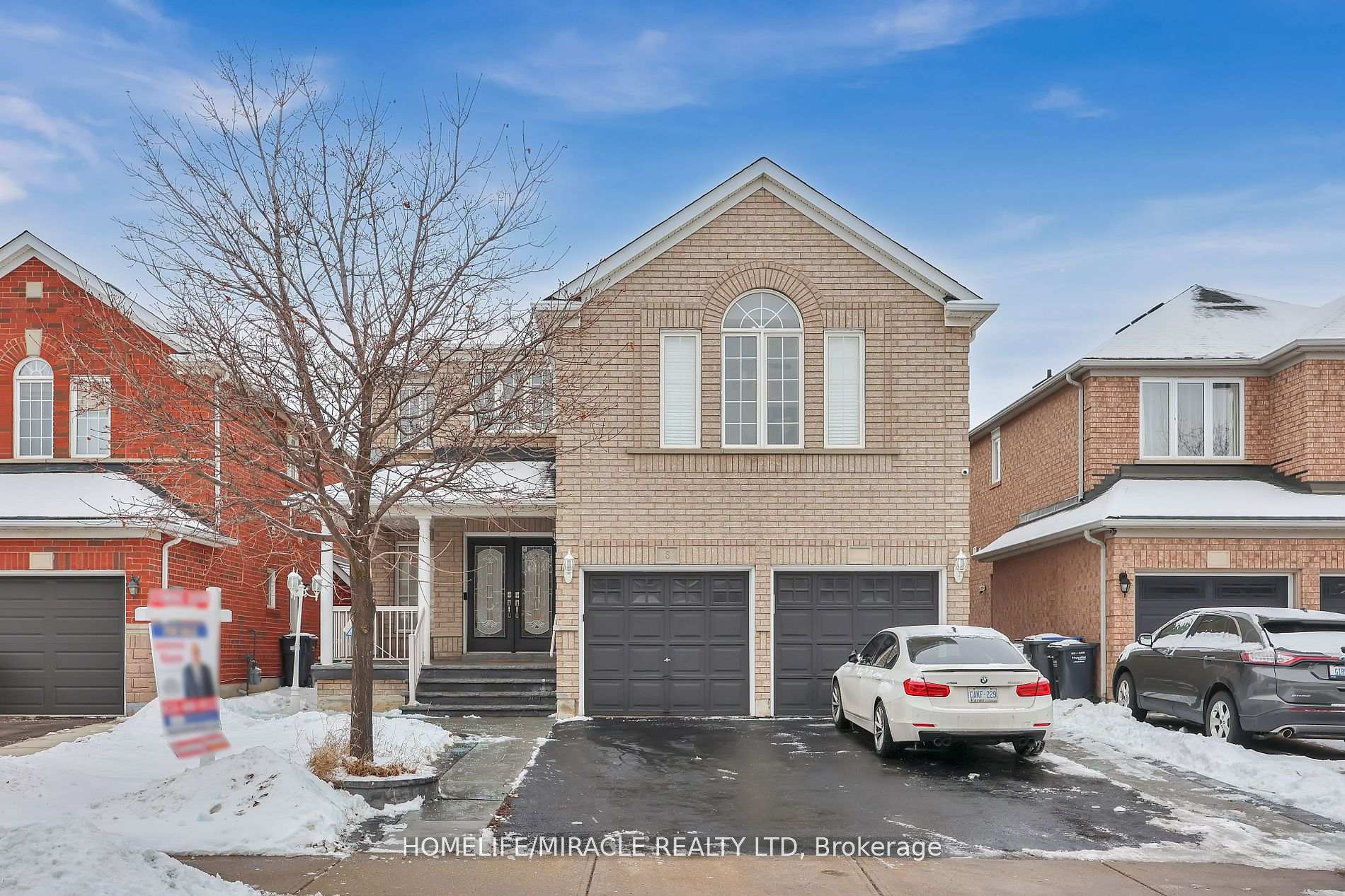 Photo 2 of 8 Bottlebrush Drive, Brampton, Sandringham-Wellington — HOMEH