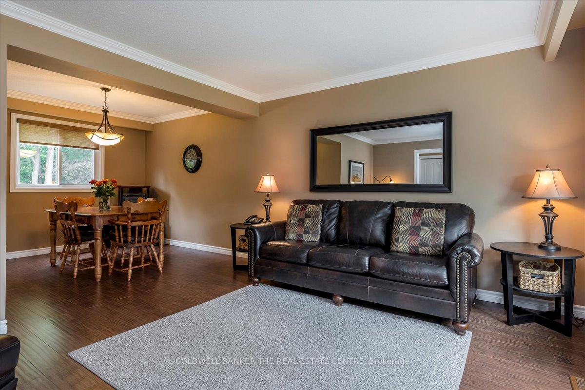 Photo 8 of 8 Bethune Place, Barrie, Letitia Heights — HOMEH