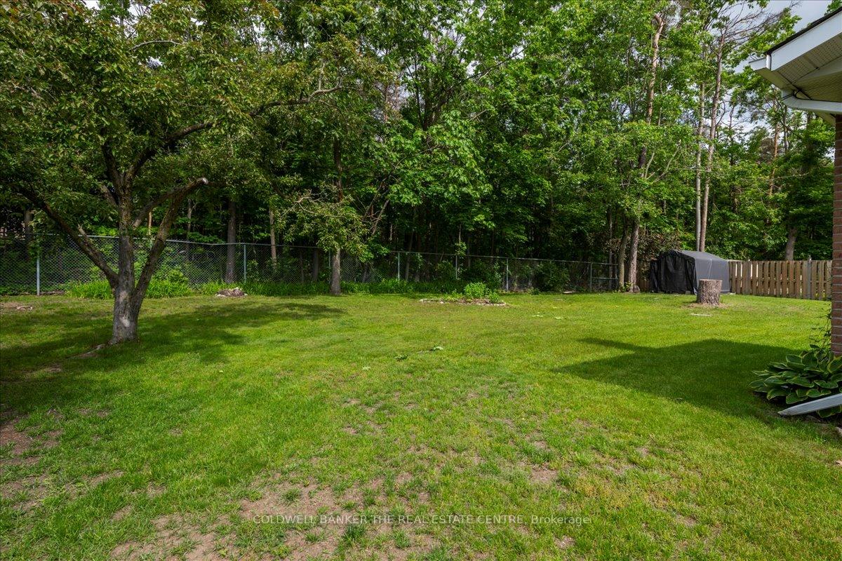 Photo 25 of 8 Bethune Place, Barrie, Letitia Heights — HOMEH