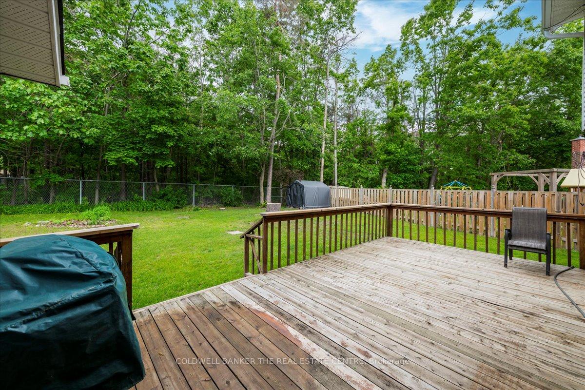 Photo 30 of 8 Bethune Place, Barrie, Letitia Heights — HOMEH