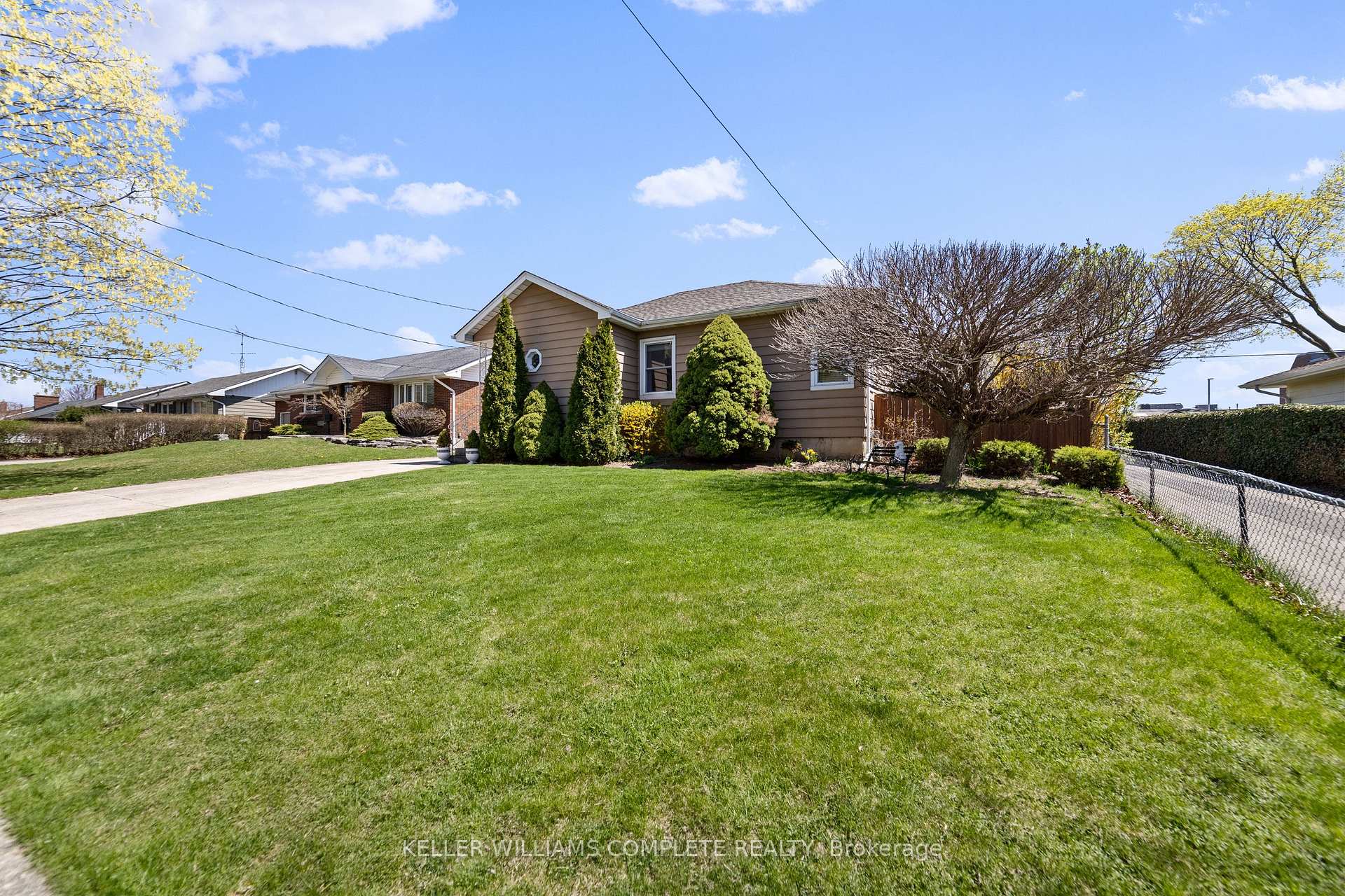 Photo 4 of 16 Brisbane Glen, St. Catharines, Vine/Linwell — HOMEH