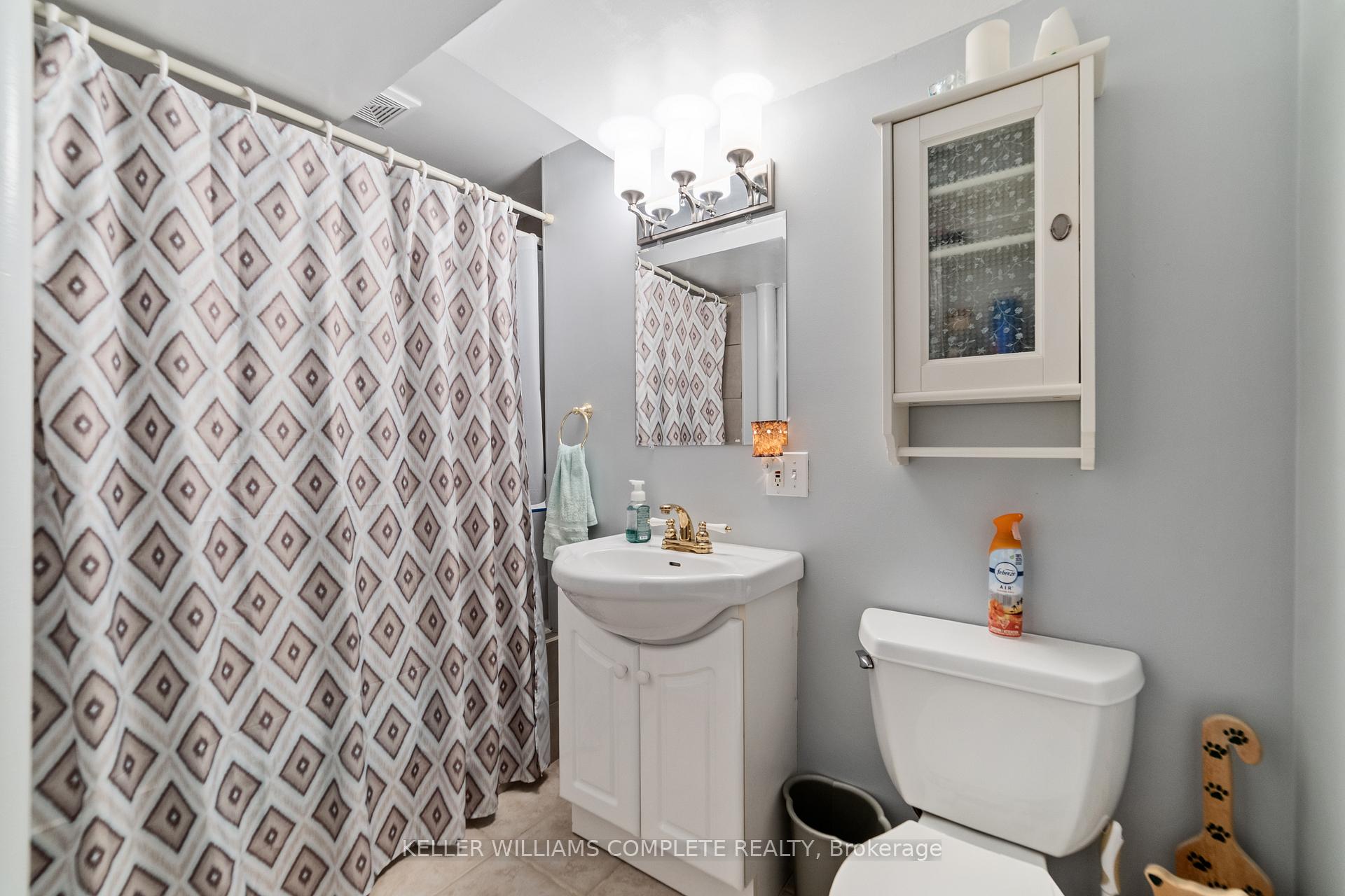 Photo 20 of 16 Brisbane Glen, St. Catharines, Vine/Linwell — HOMEH