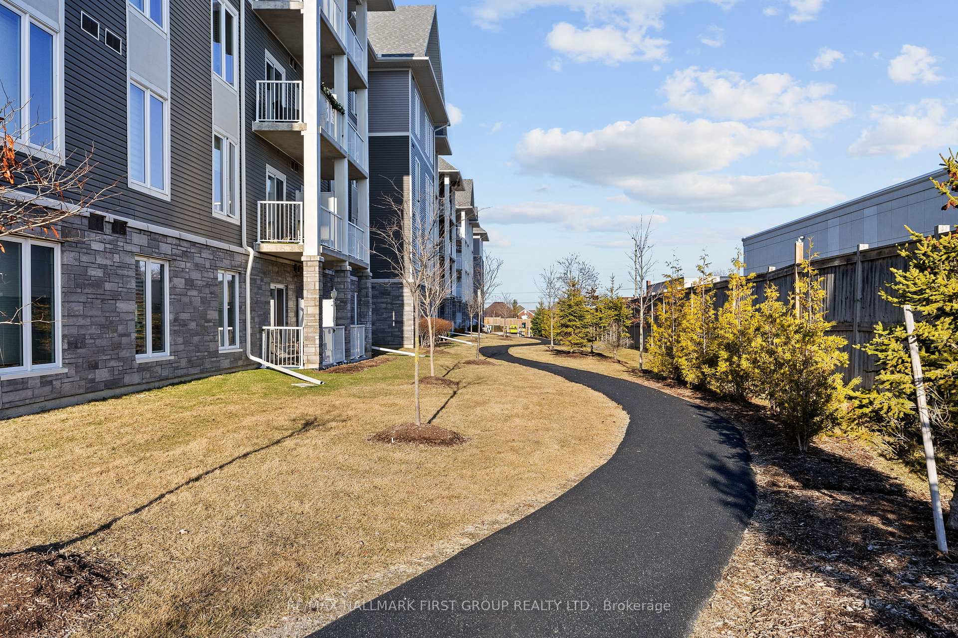 Photo 46 of Unit 213, 290 Liberty Street, Clarington, Bowmanville — HOMEH