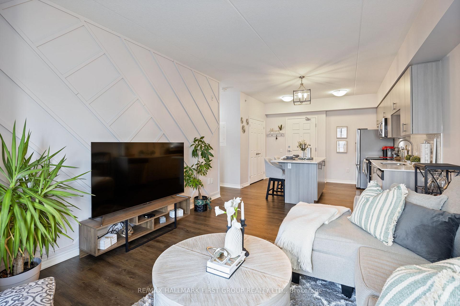 Photo 11 of Unit 213, 290 Liberty Street, Clarington, Bowmanville — HOMEH