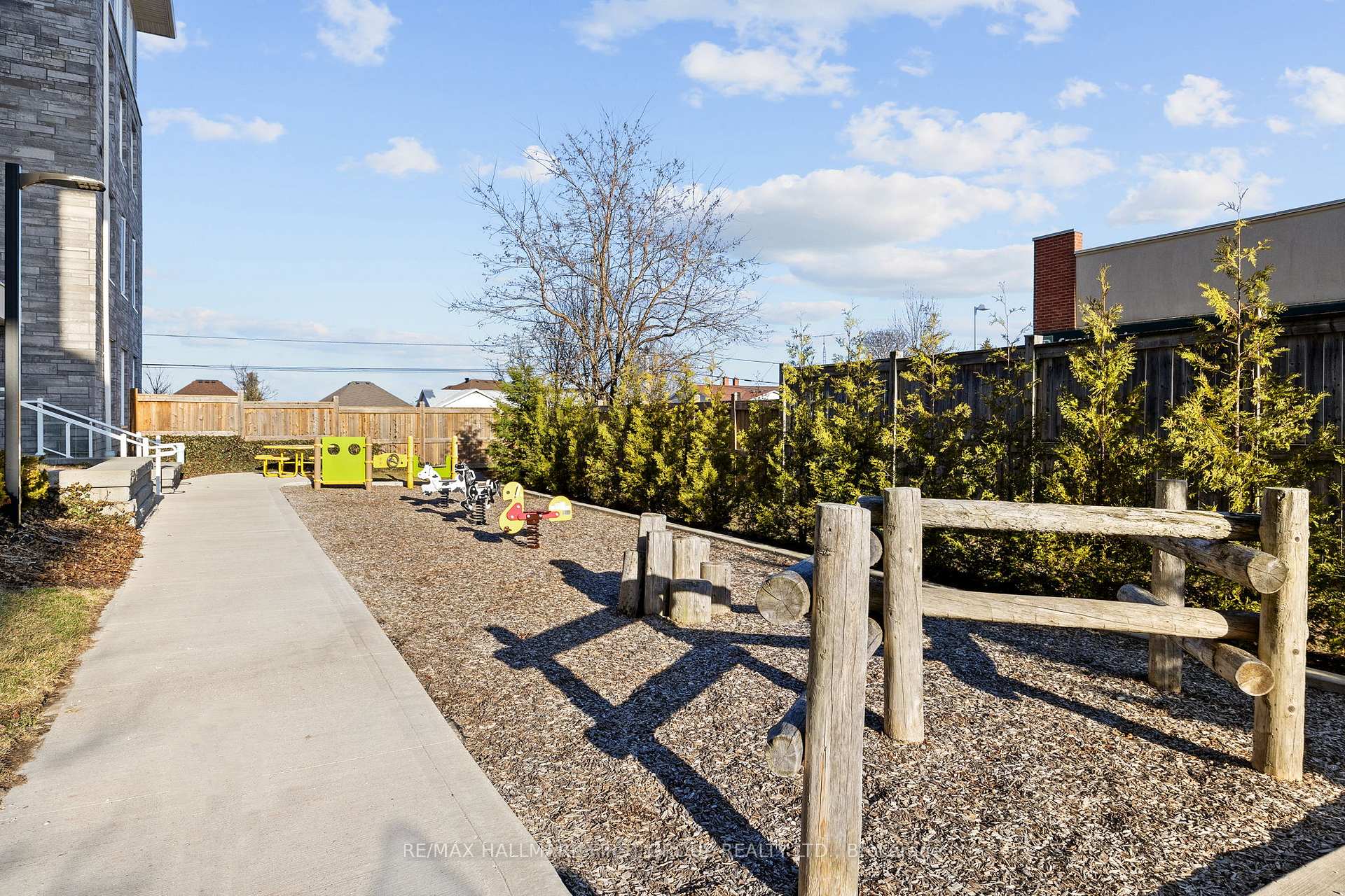Photo 51 of Unit 213, 290 Liberty Street, Clarington, Bowmanville — HOMEH