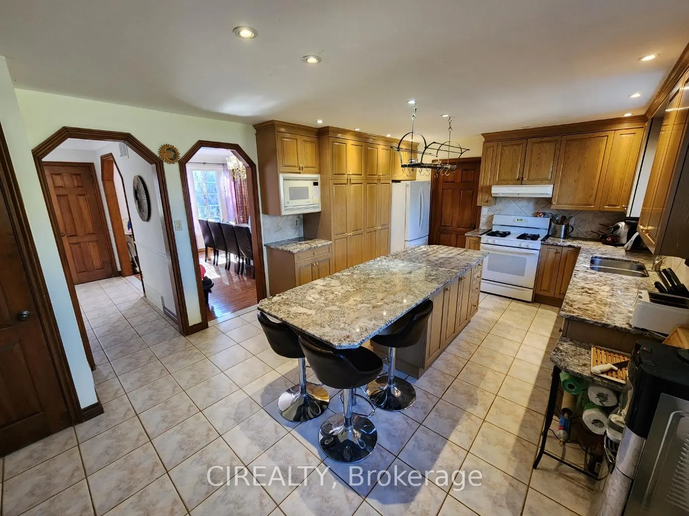 Photo 3 of 4350 Ferris Road, Hamilton, Rural Glanbrook — HOMEH