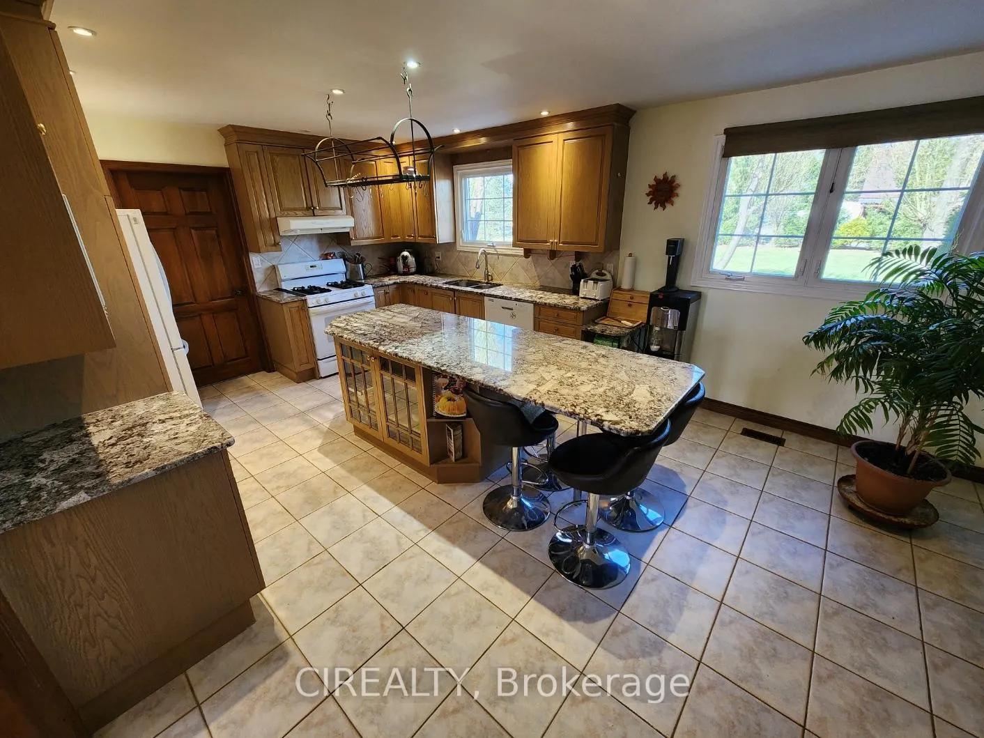 Photo 4 of 4350 Ferris Road, Hamilton, Rural Glanbrook — HOMEH