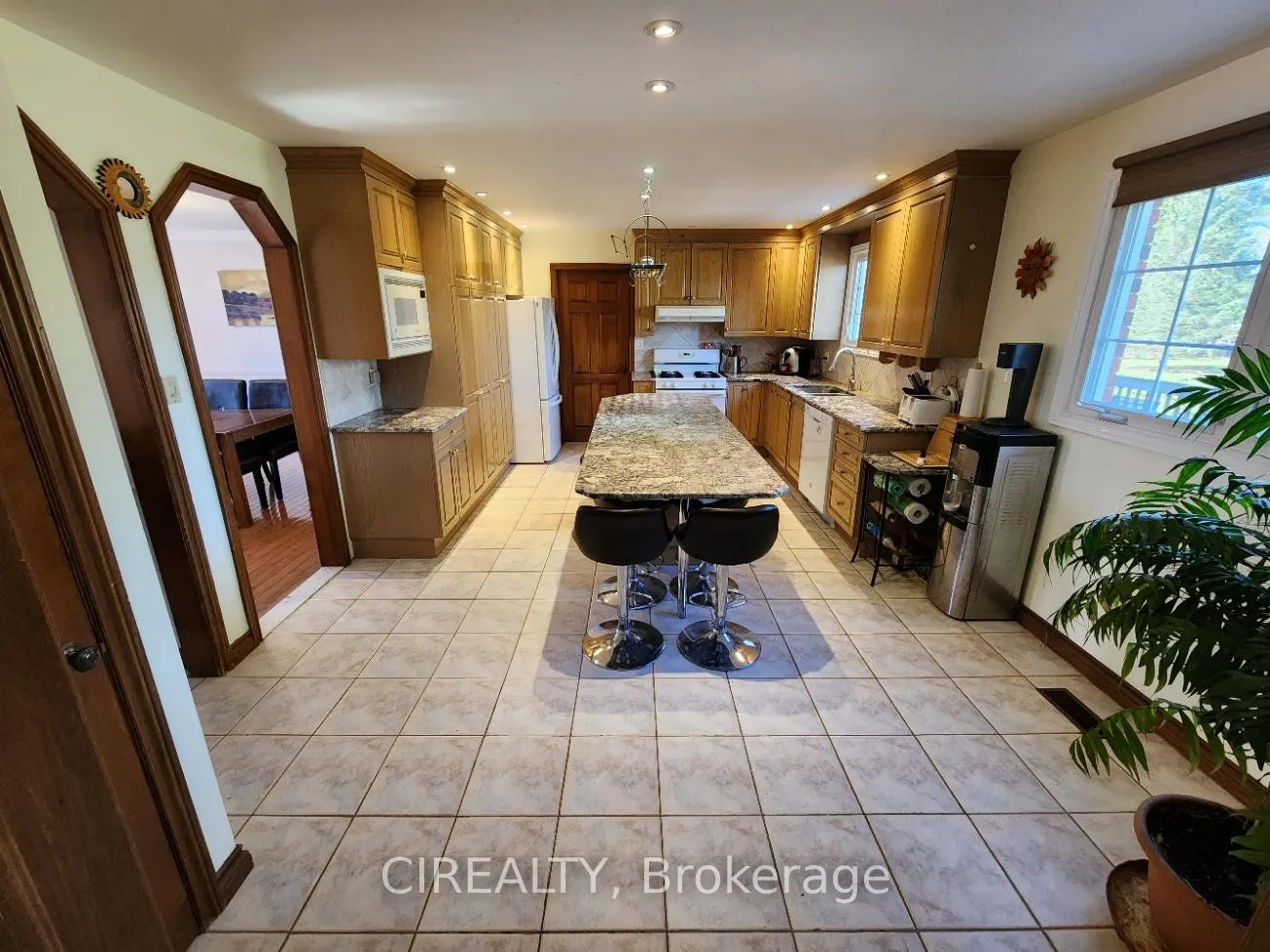 Photo 5 of 4350 Ferris Road, Hamilton, Rural Glanbrook — HOMEH
