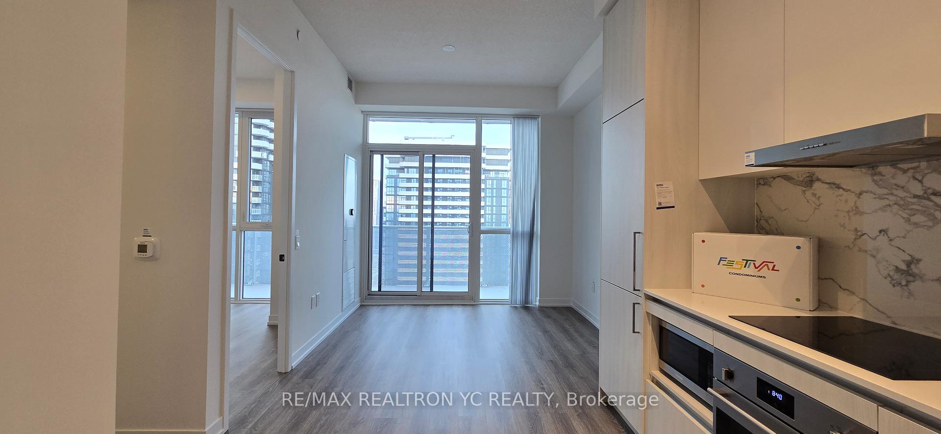 Photo 3 of Unit 4301, 195 Commerce Street, Vaughan, Vaughan Corporate Centre — HOMEH
