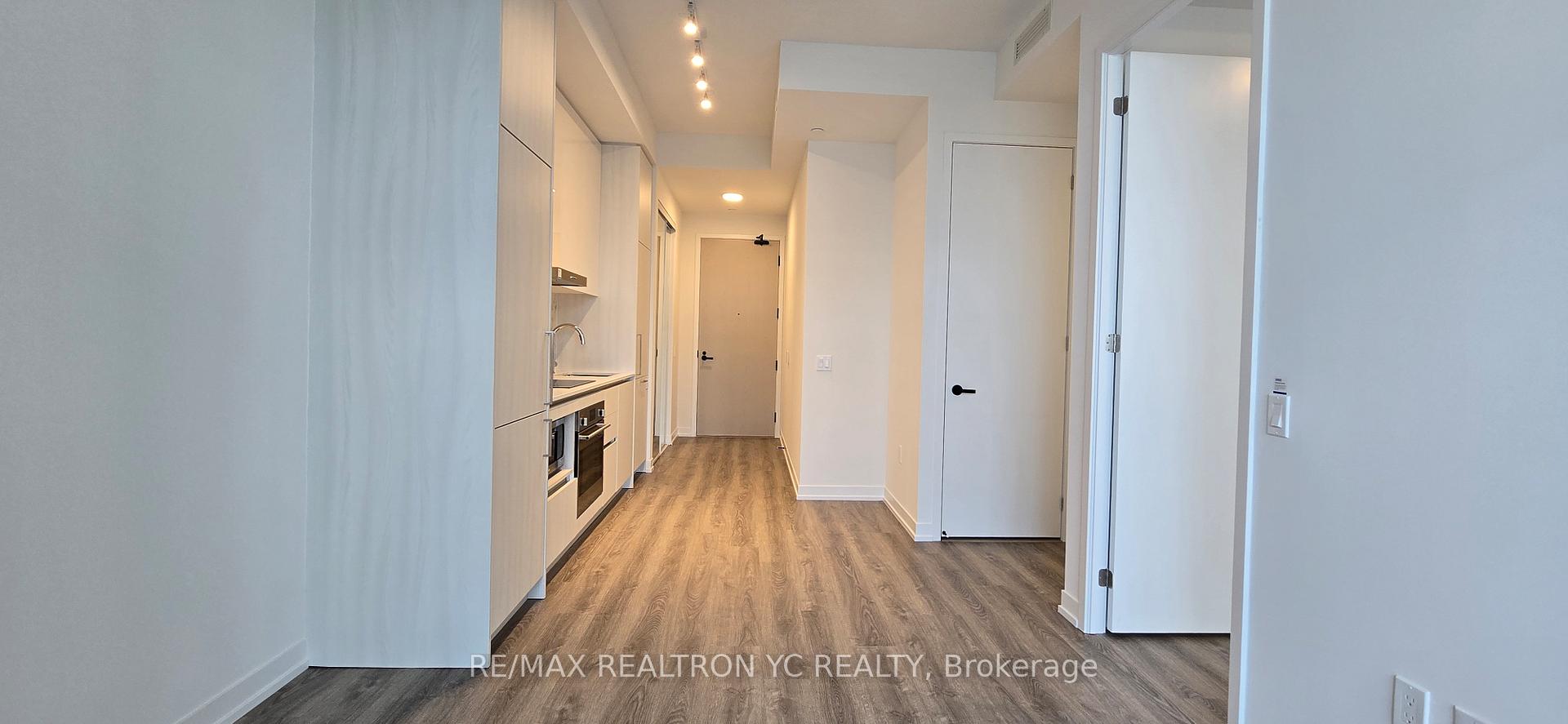 Photo 5 of Unit 4301, 195 Commerce Street, Vaughan, Vaughan Corporate Centre — HOMEH