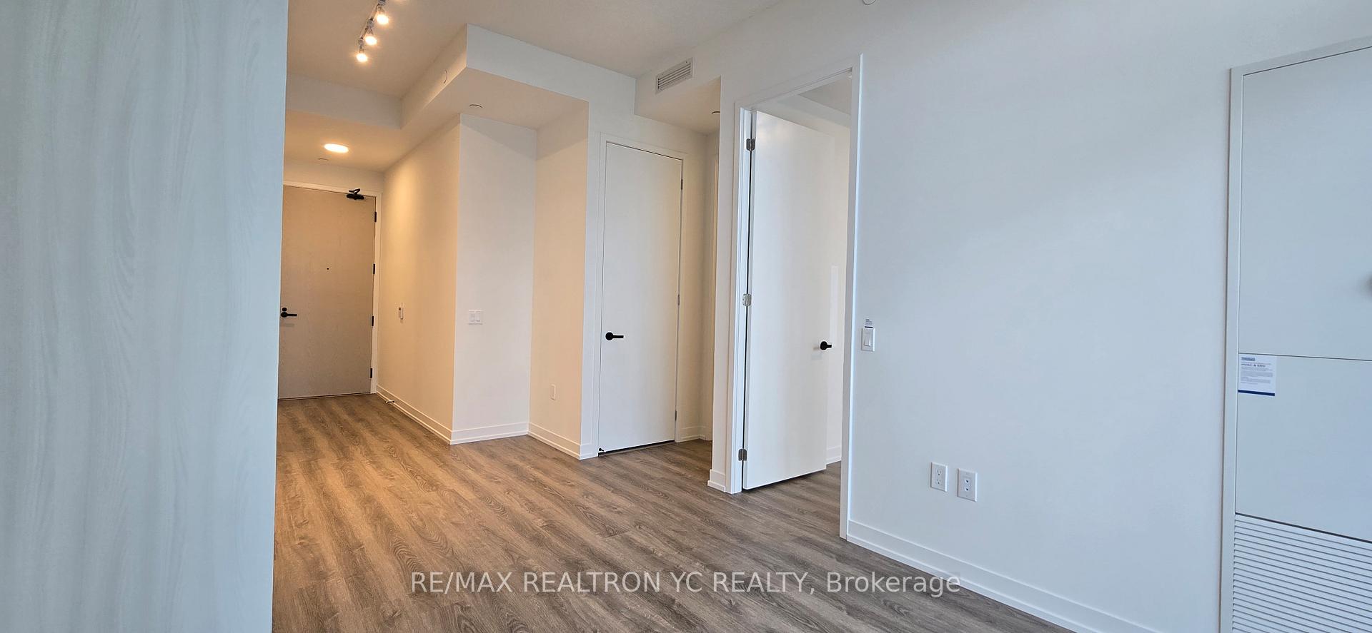 Photo 6 of Unit 4301, 195 Commerce Street, Vaughan, Vaughan Corporate Centre — HOMEH