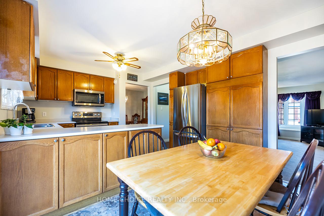 Photo 12 of 23 Fewster Street, Clarington, Courtice — HOMEH