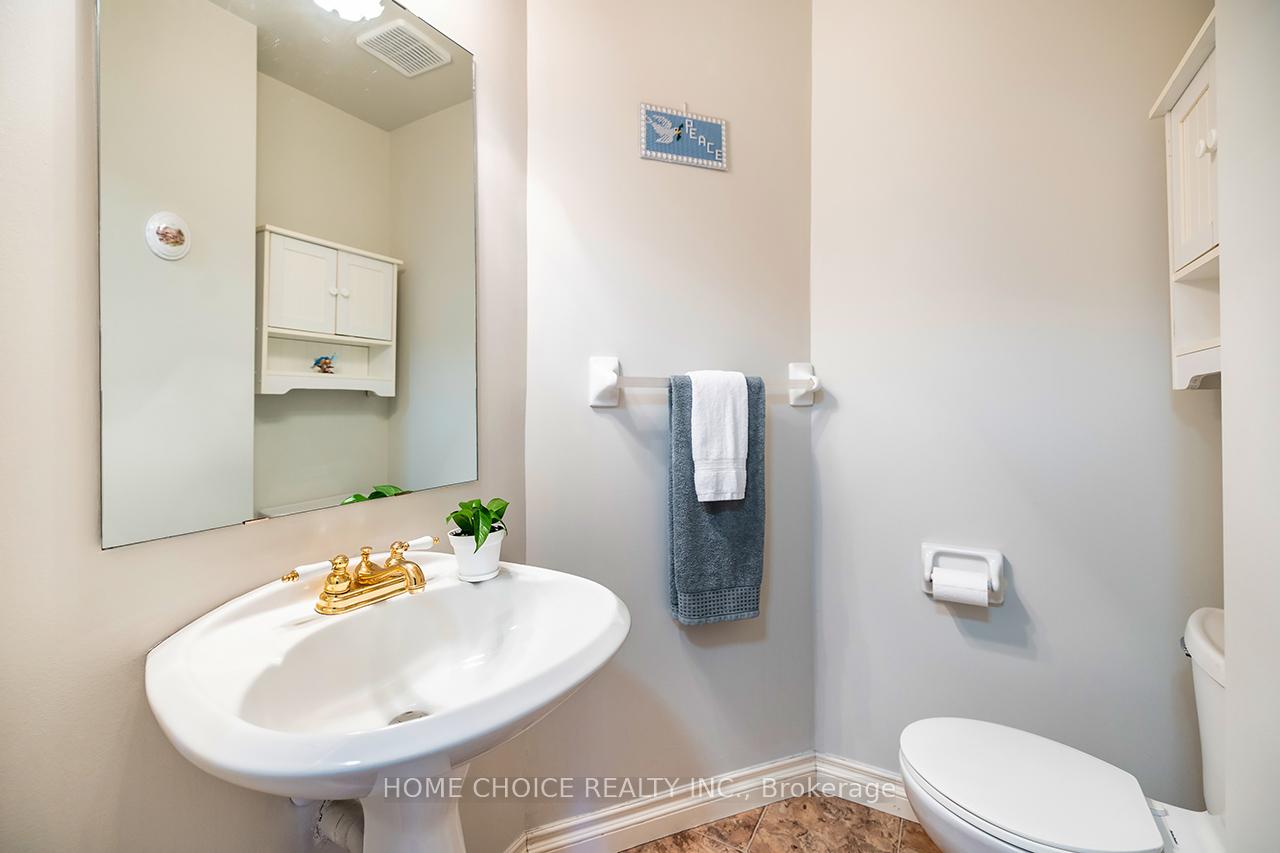 Photo 20 of 23 Fewster Street, Clarington, Courtice — HOMEH