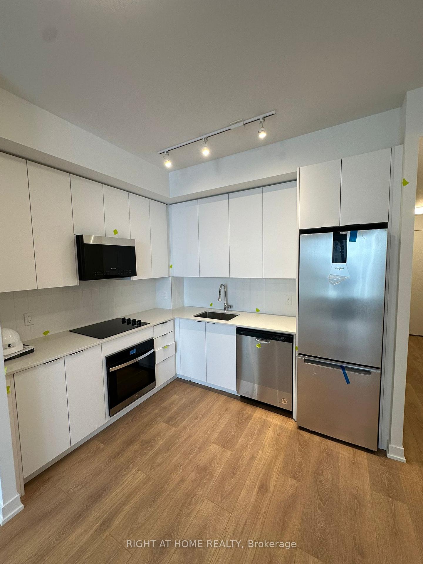 Front of Unit 1232, 498 Caldari Road
