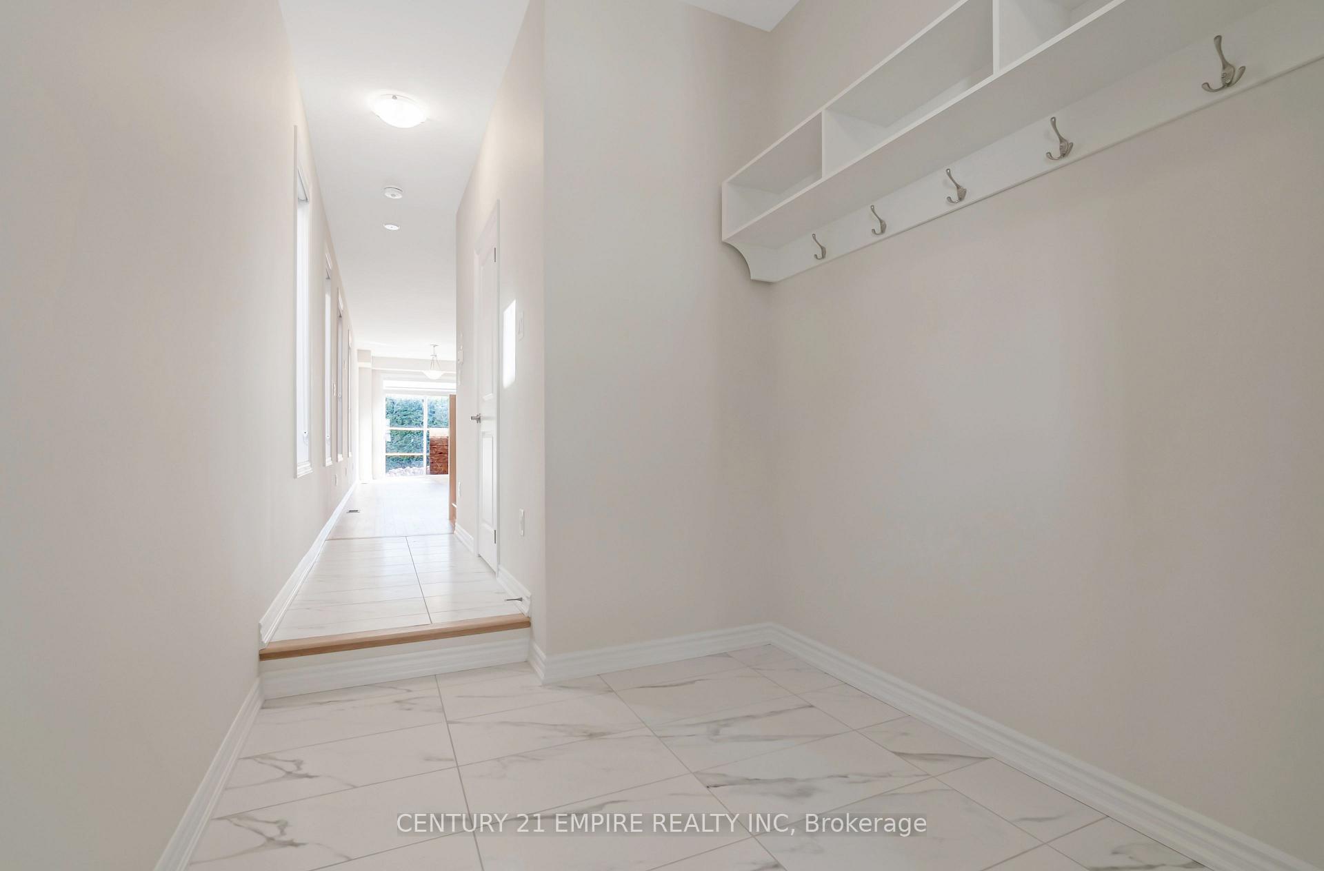 Photo 3 of 1408 Oakmont Common, Burlington, Tyandaga — HOMEH