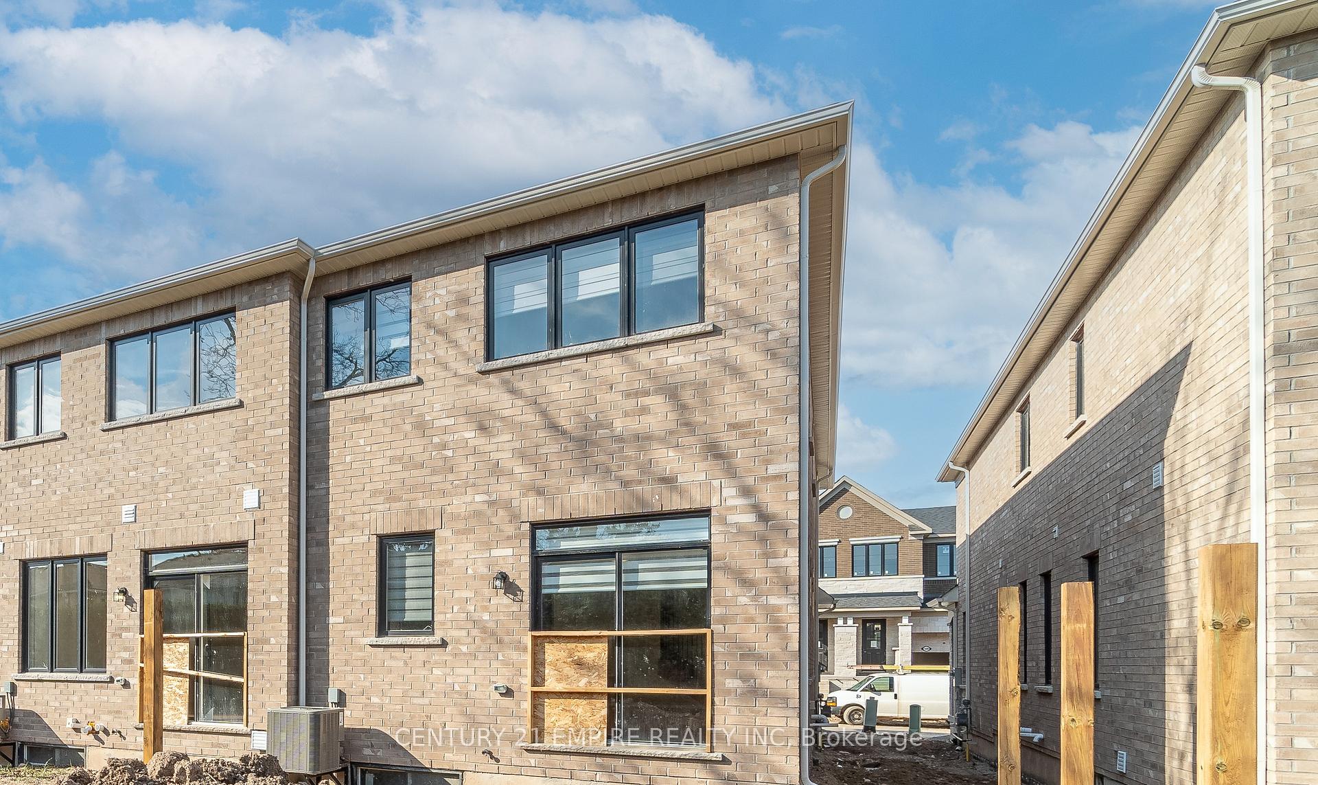 Photo 24 of 1408 Oakmont Common, Burlington, Tyandaga — HOMEH