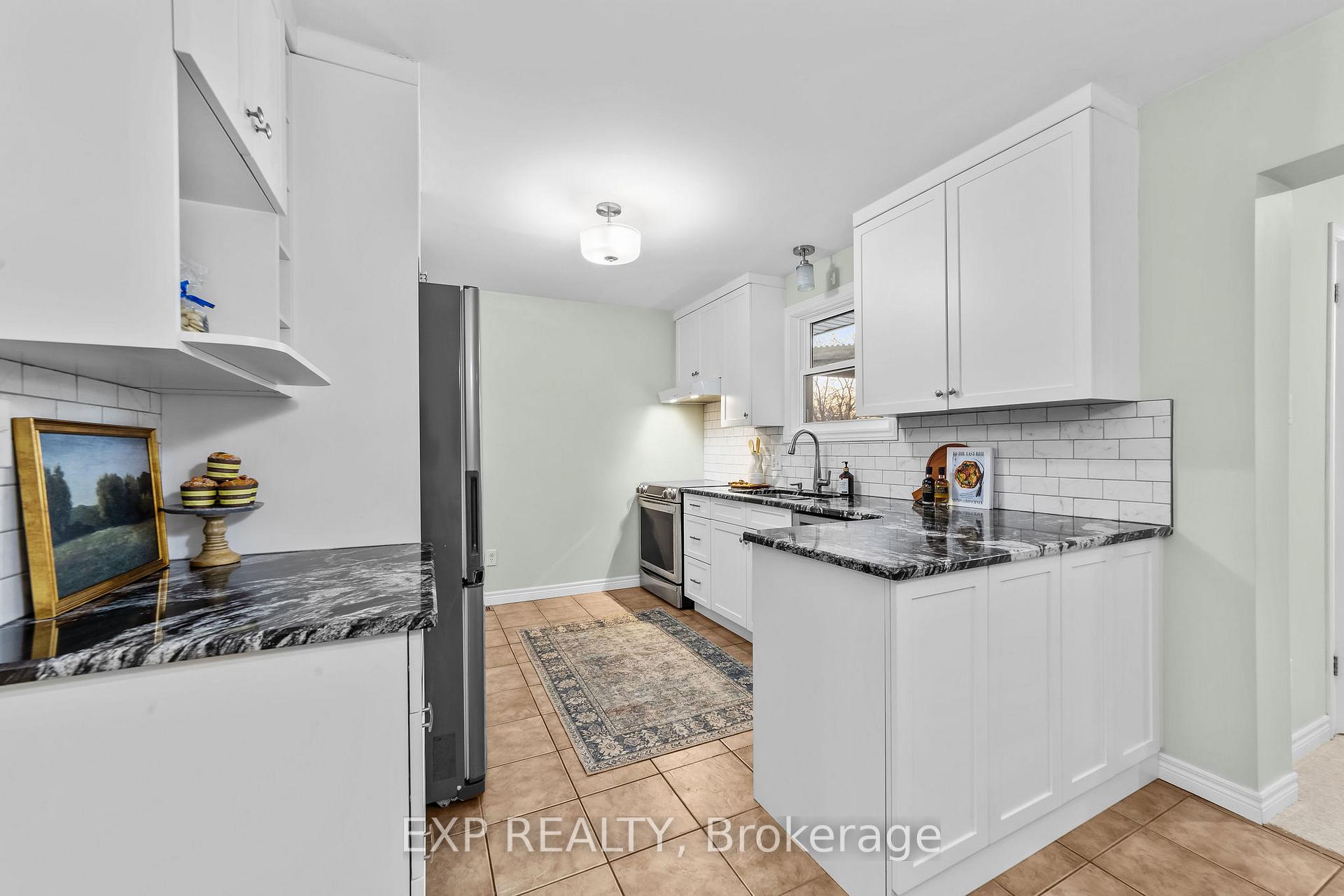 Photo 12 of 9122 Parkhouse Drive, Strathroy-Caradoc, Mount Brydges — HOMEH